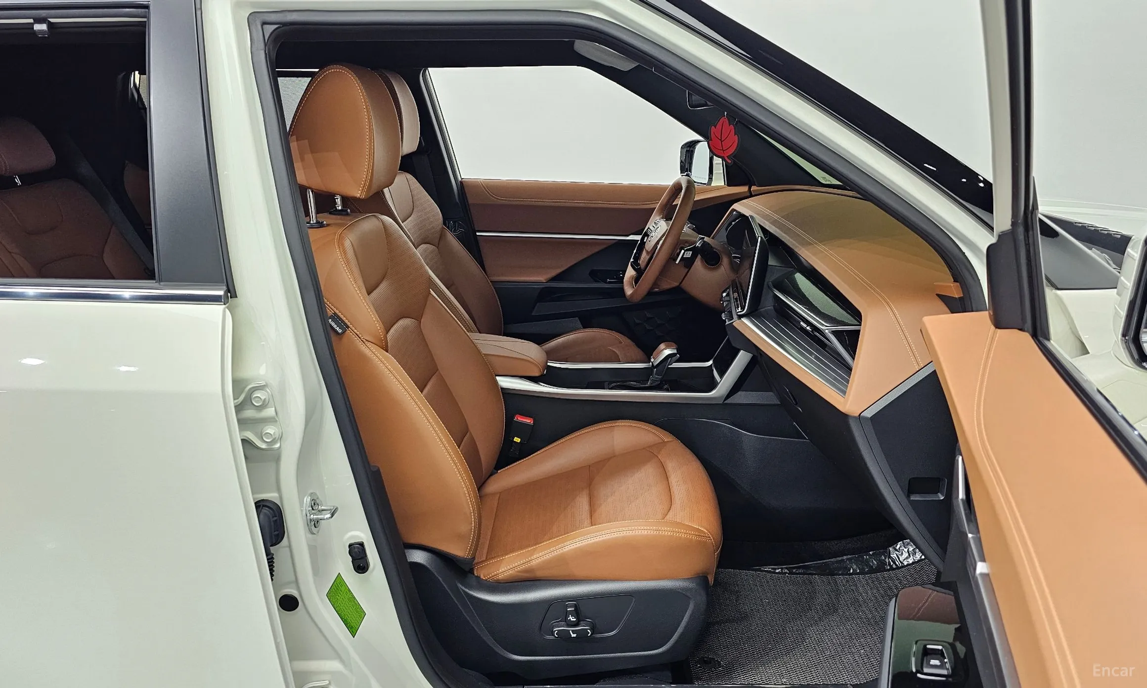 KG Mobility (SsangYong) Torres превью 10