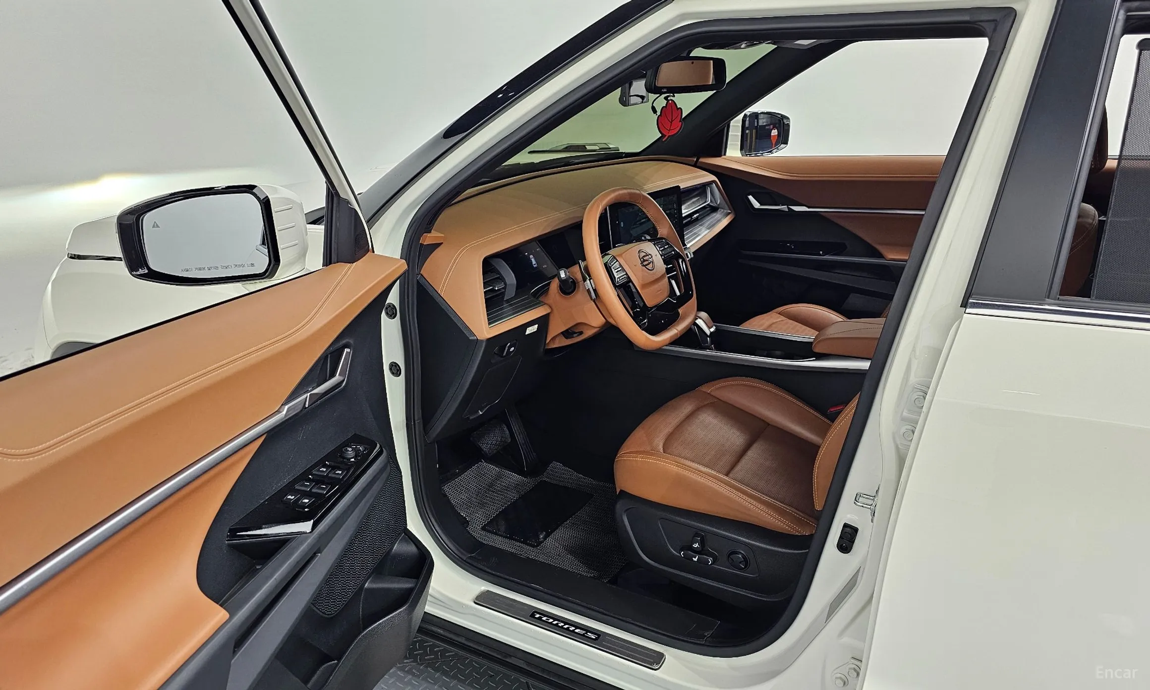 KG Mobility (SsangYong) Torres превью 11