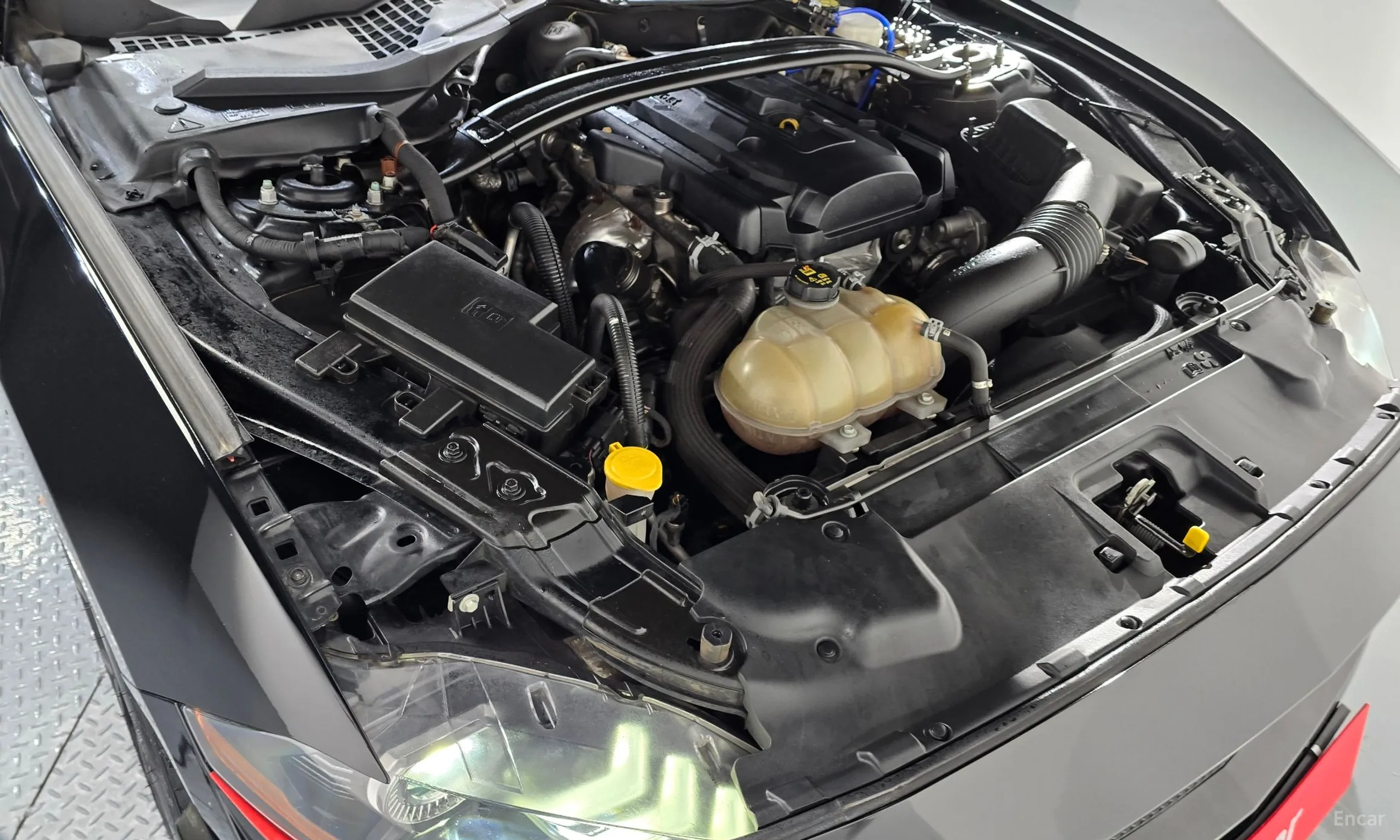 Ford Mustang превью 6