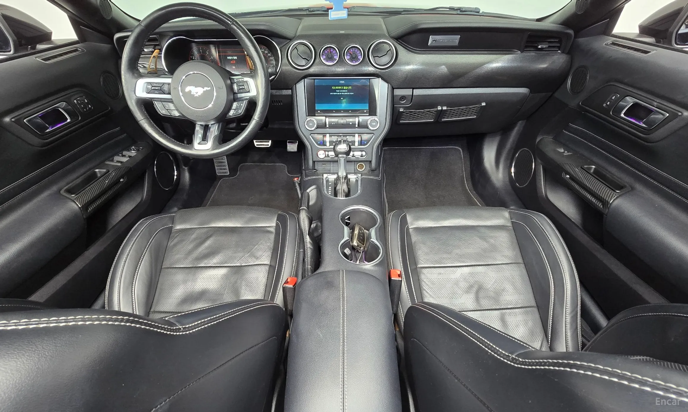 Ford Mustang превью 7