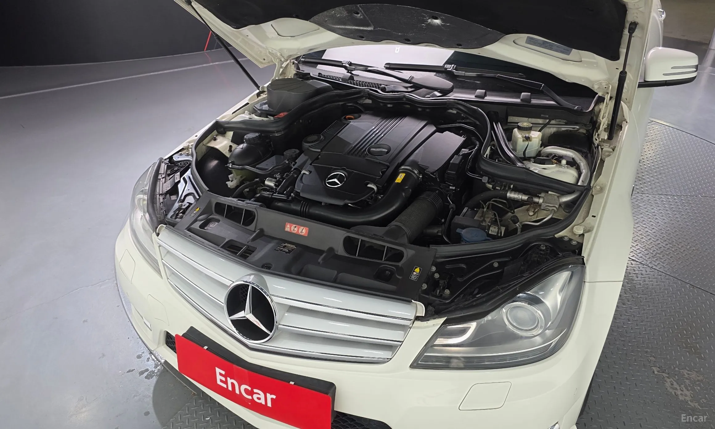 Mercedes Benz C-Class W204 превью 6