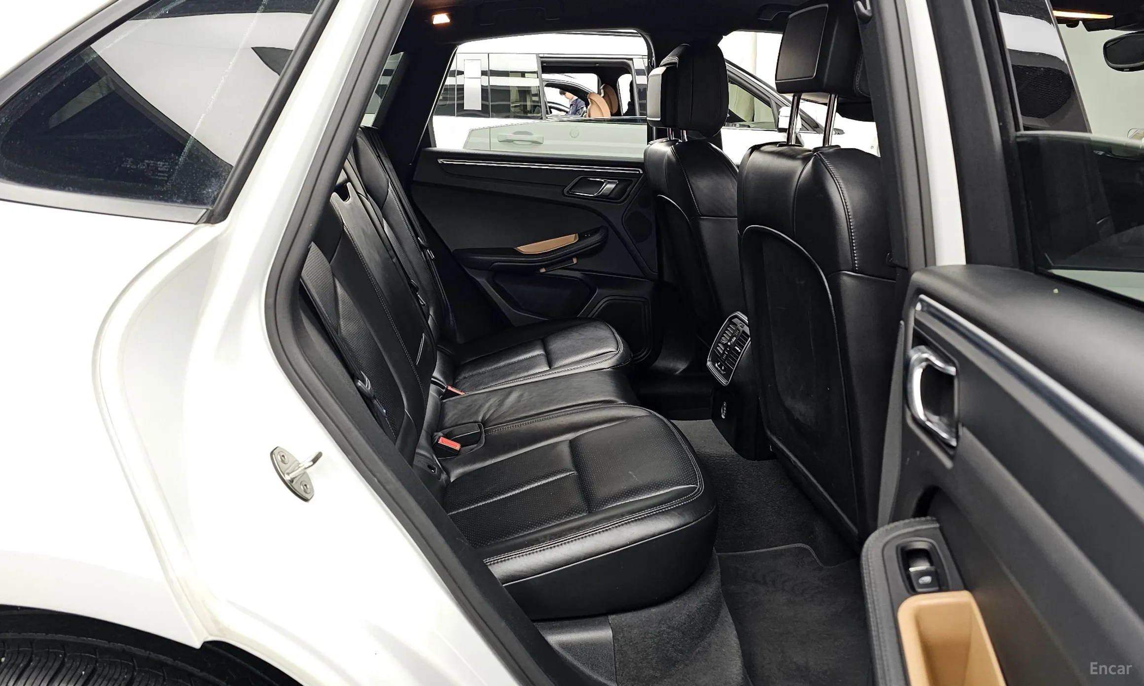 Porsche Macan превью 12