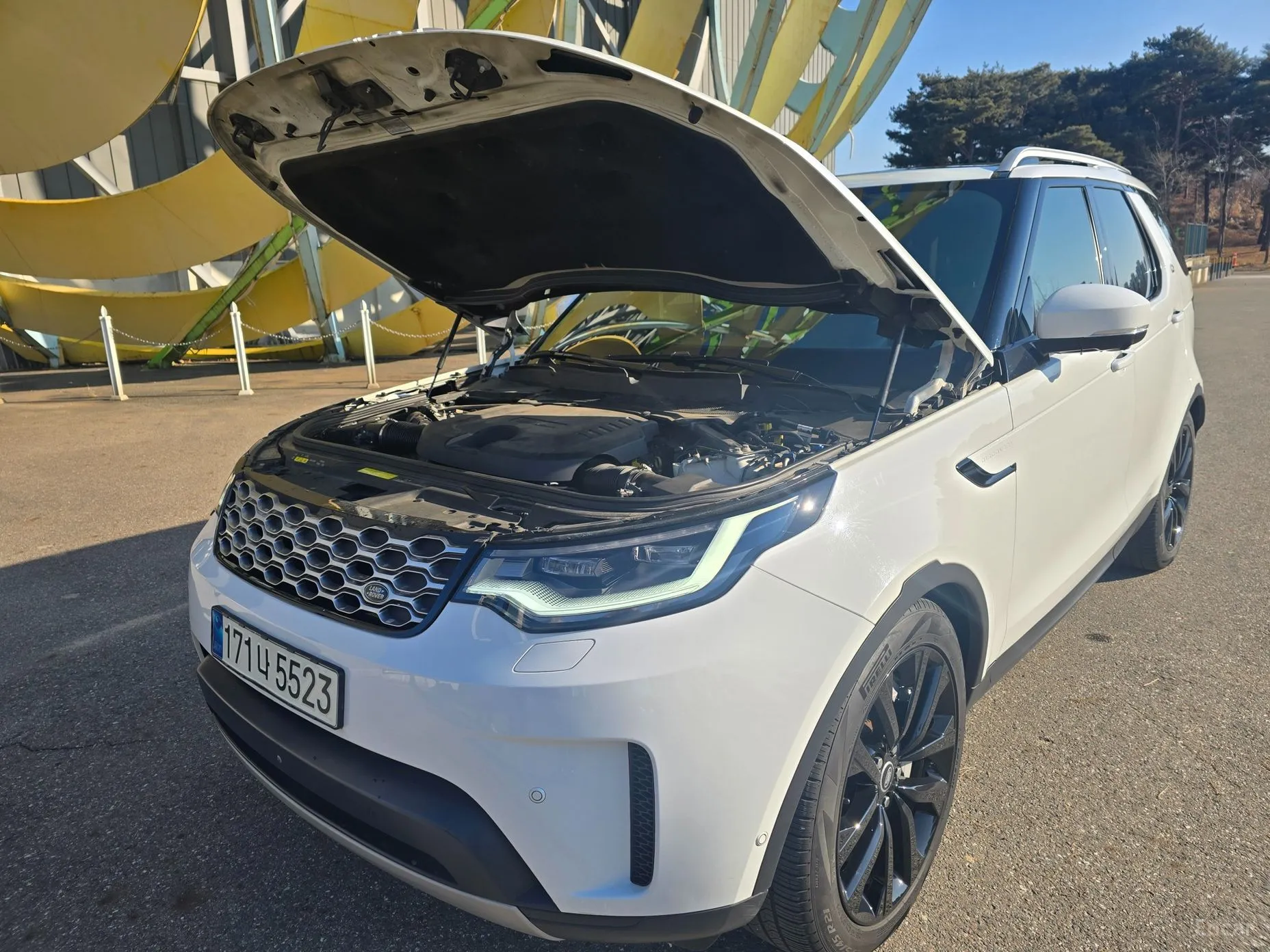 Land Rover Discovery 5 превью 19