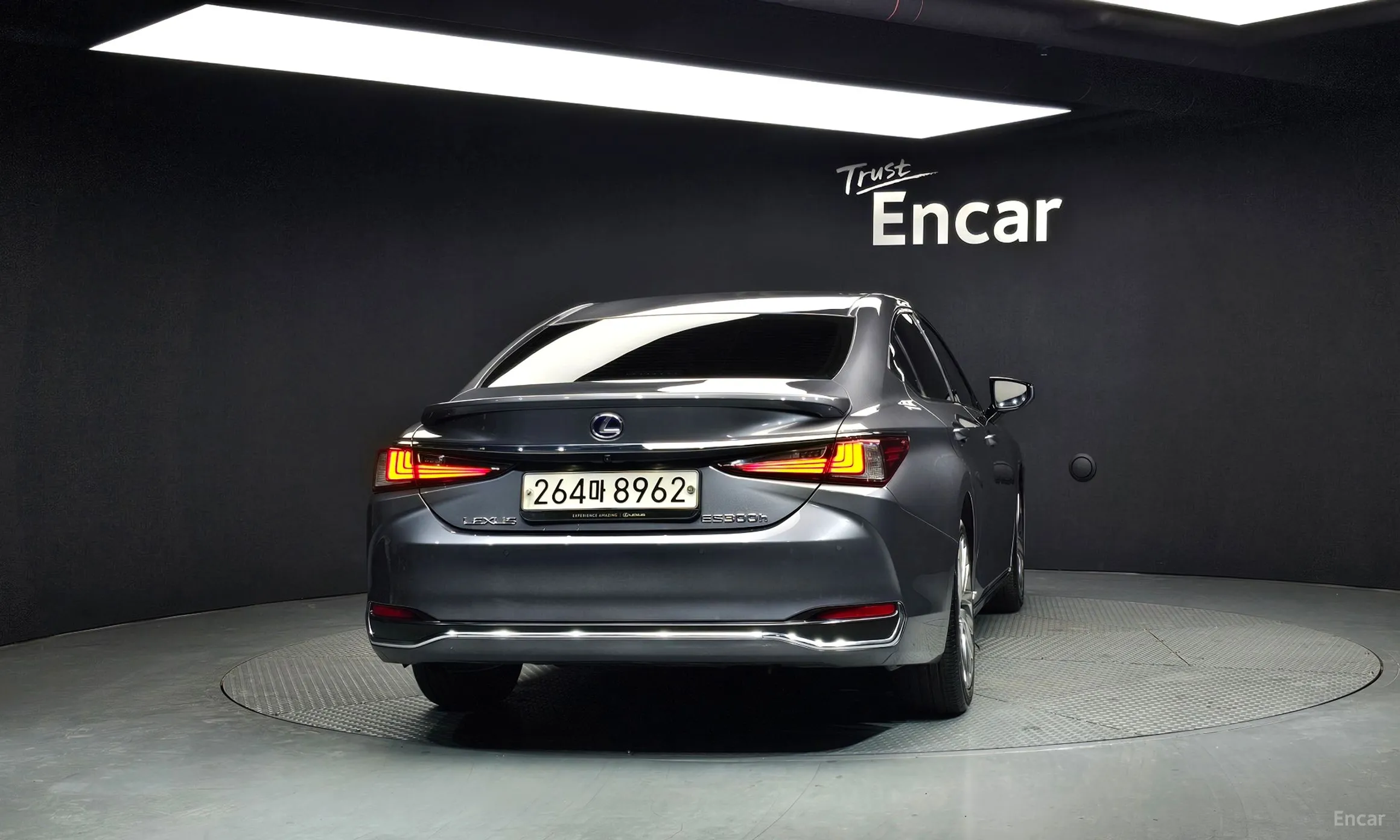 Lexus ES300h 7th Generation превью 4