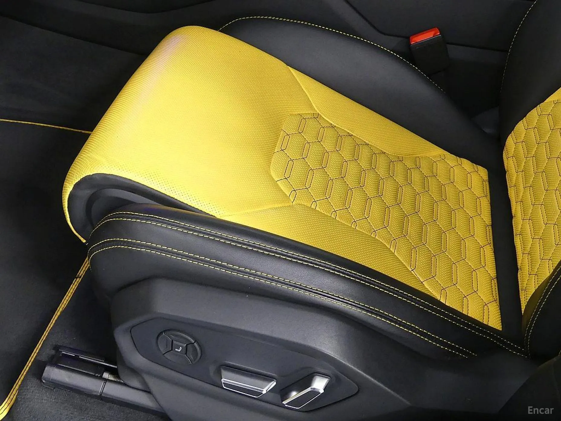 Lamborghini Urus превью 11