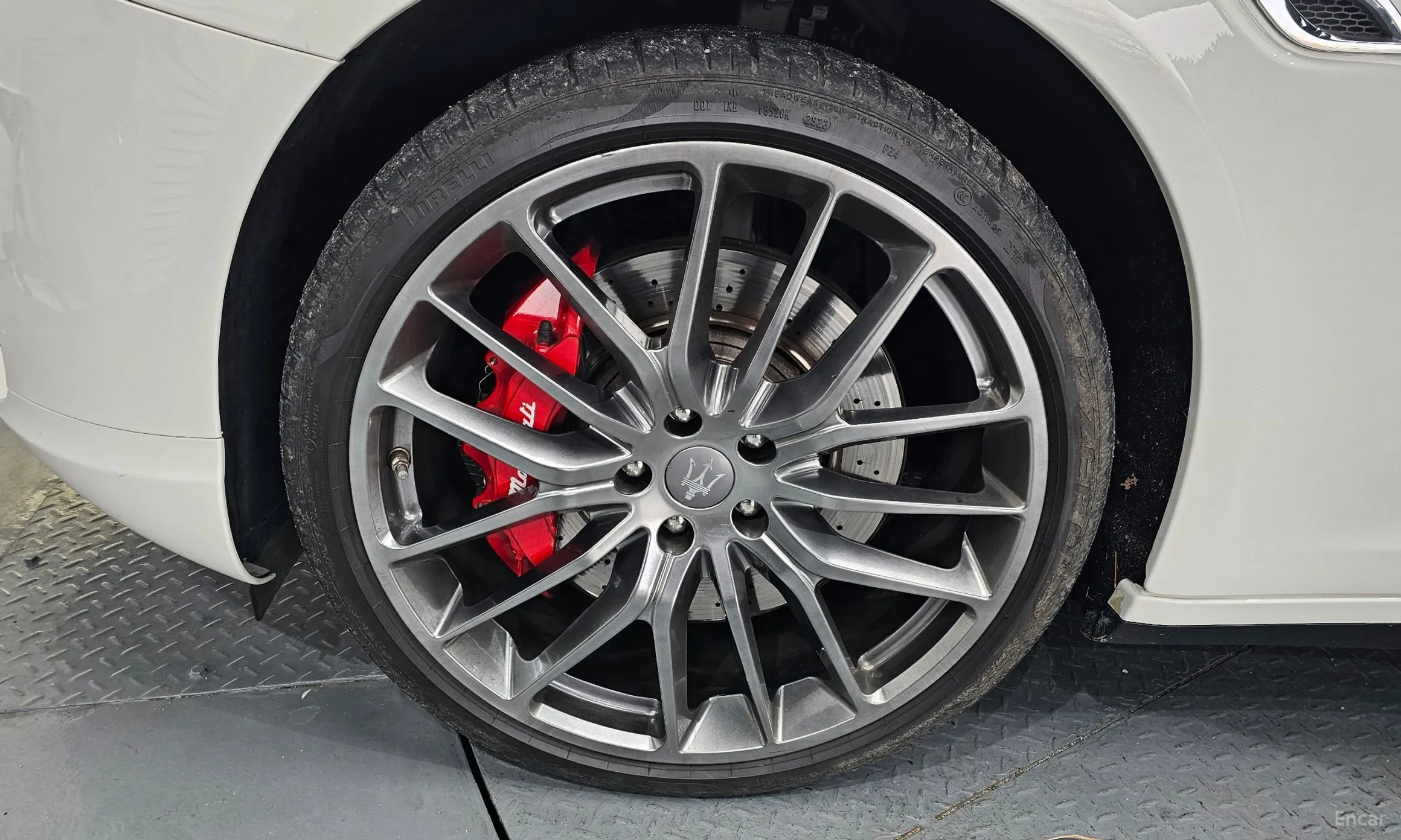 Maserati Quattroporte превью 5