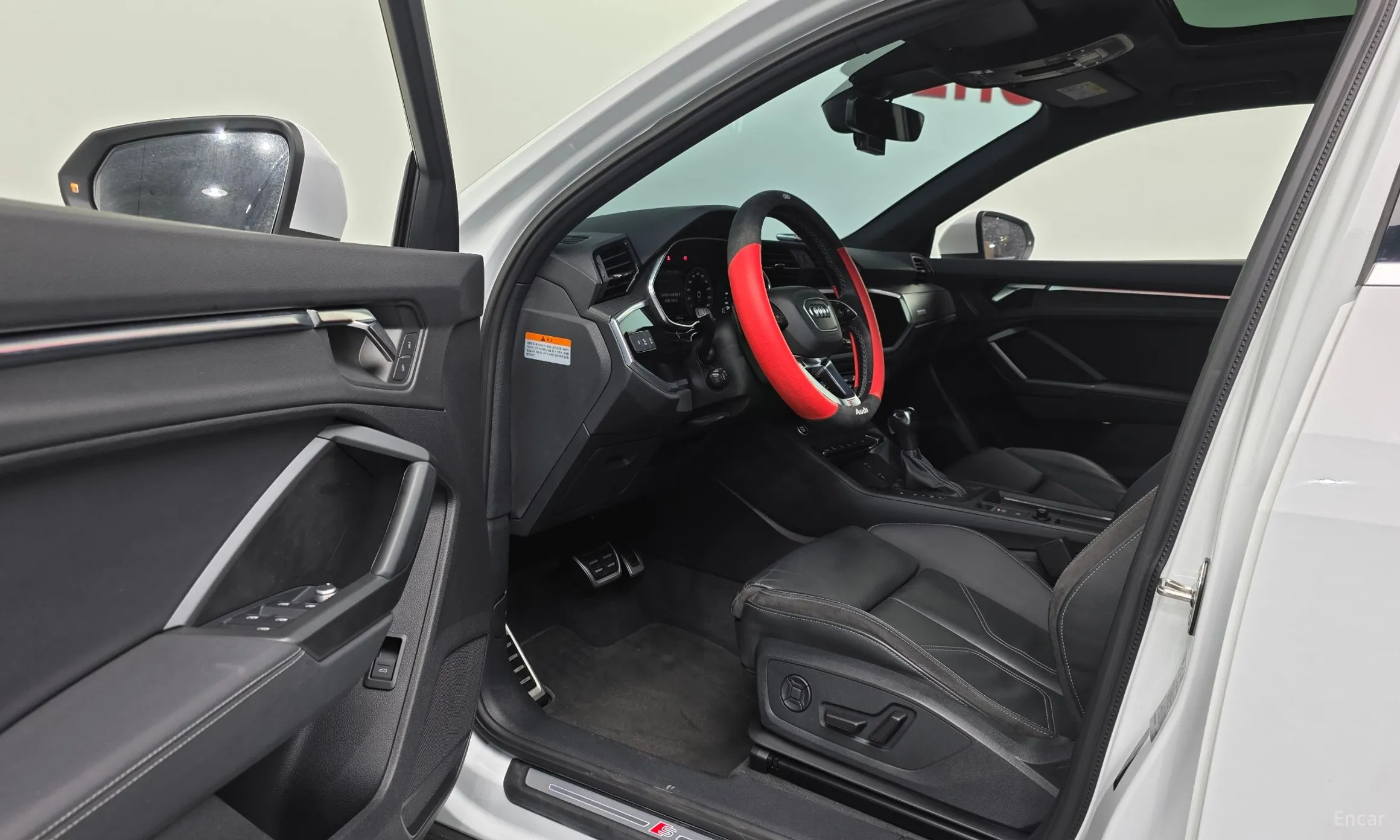 Audi Q3 (F3) превью 12
