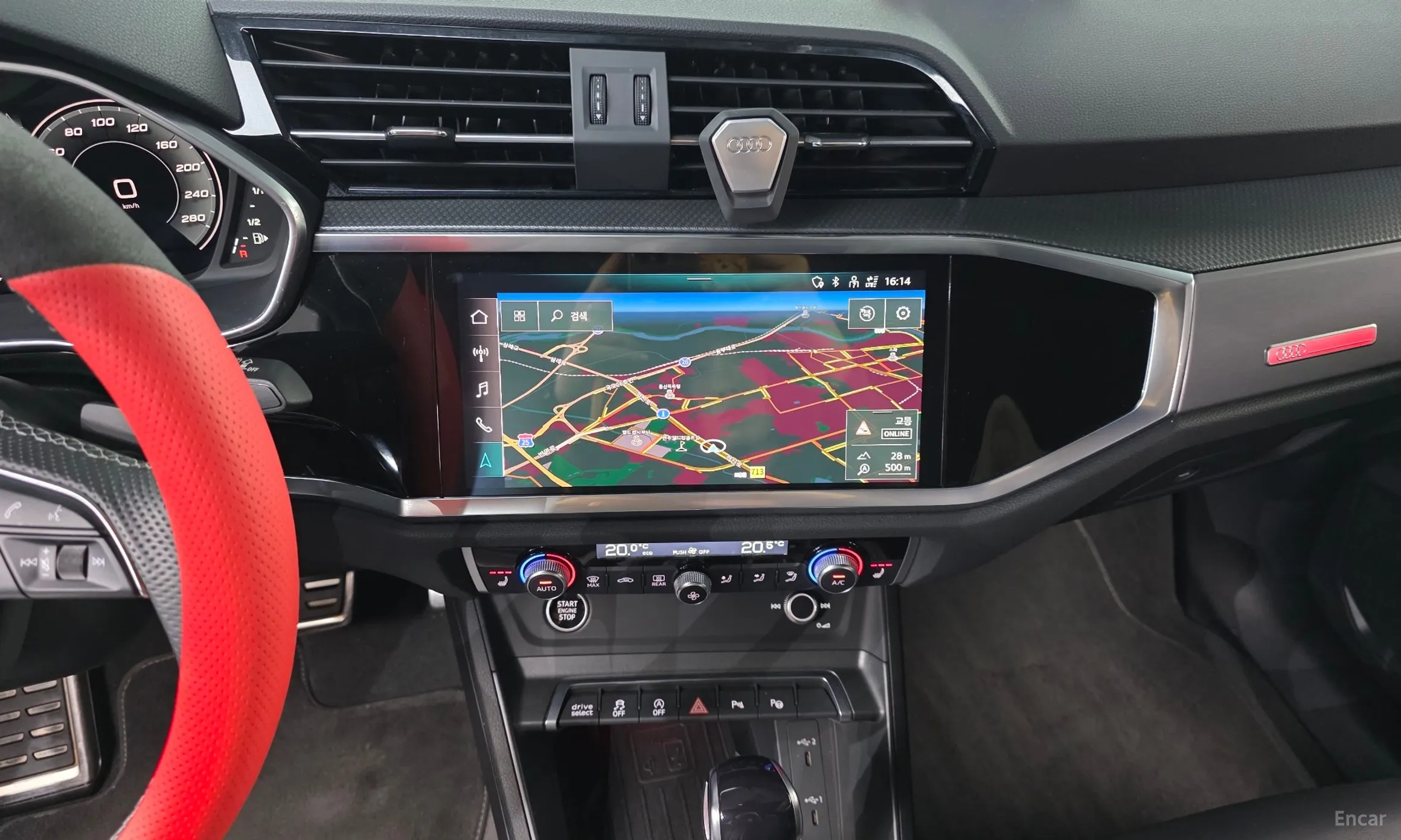 Audi Q3 (F3) превью 15
