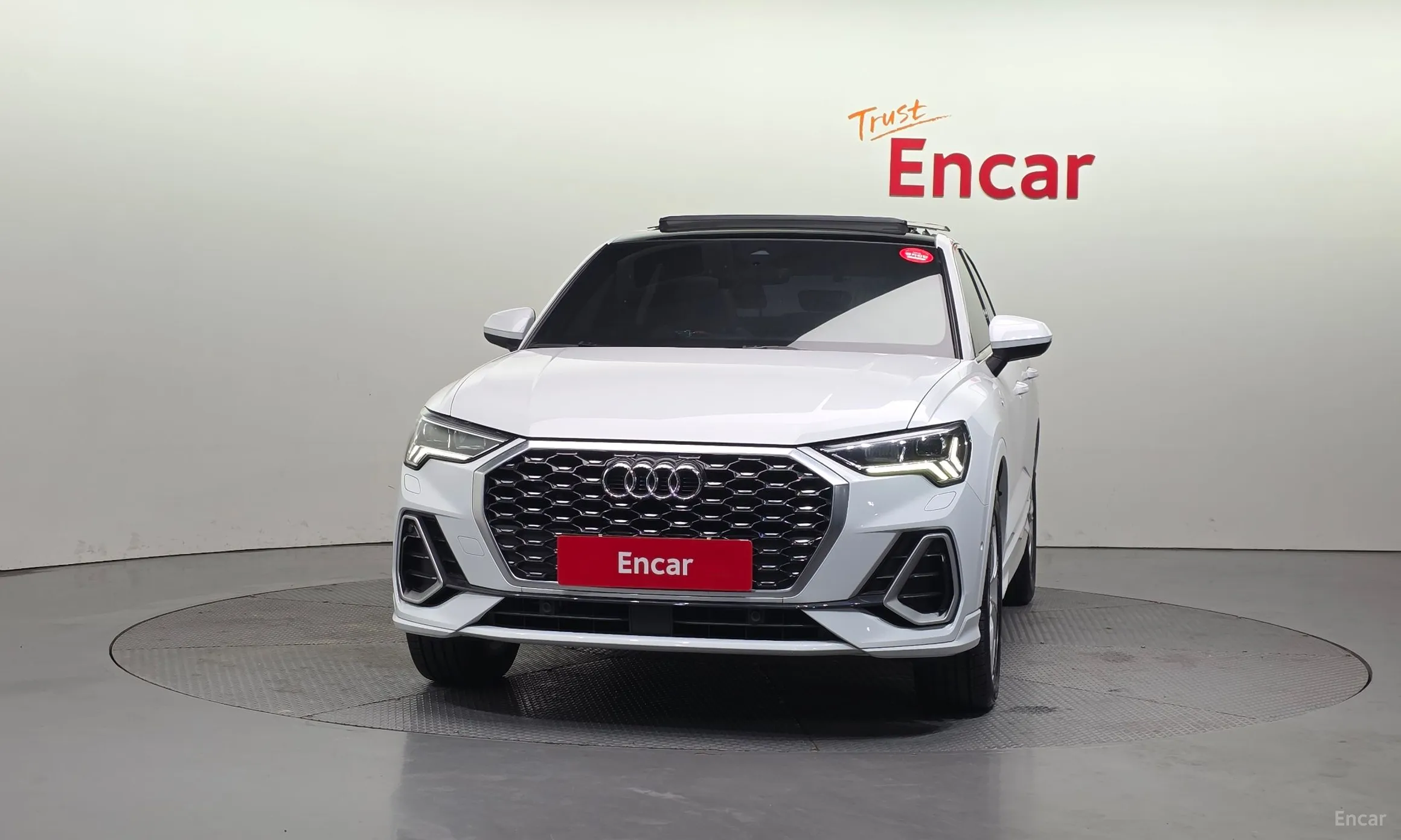Audi Q3 (F3) превью 3