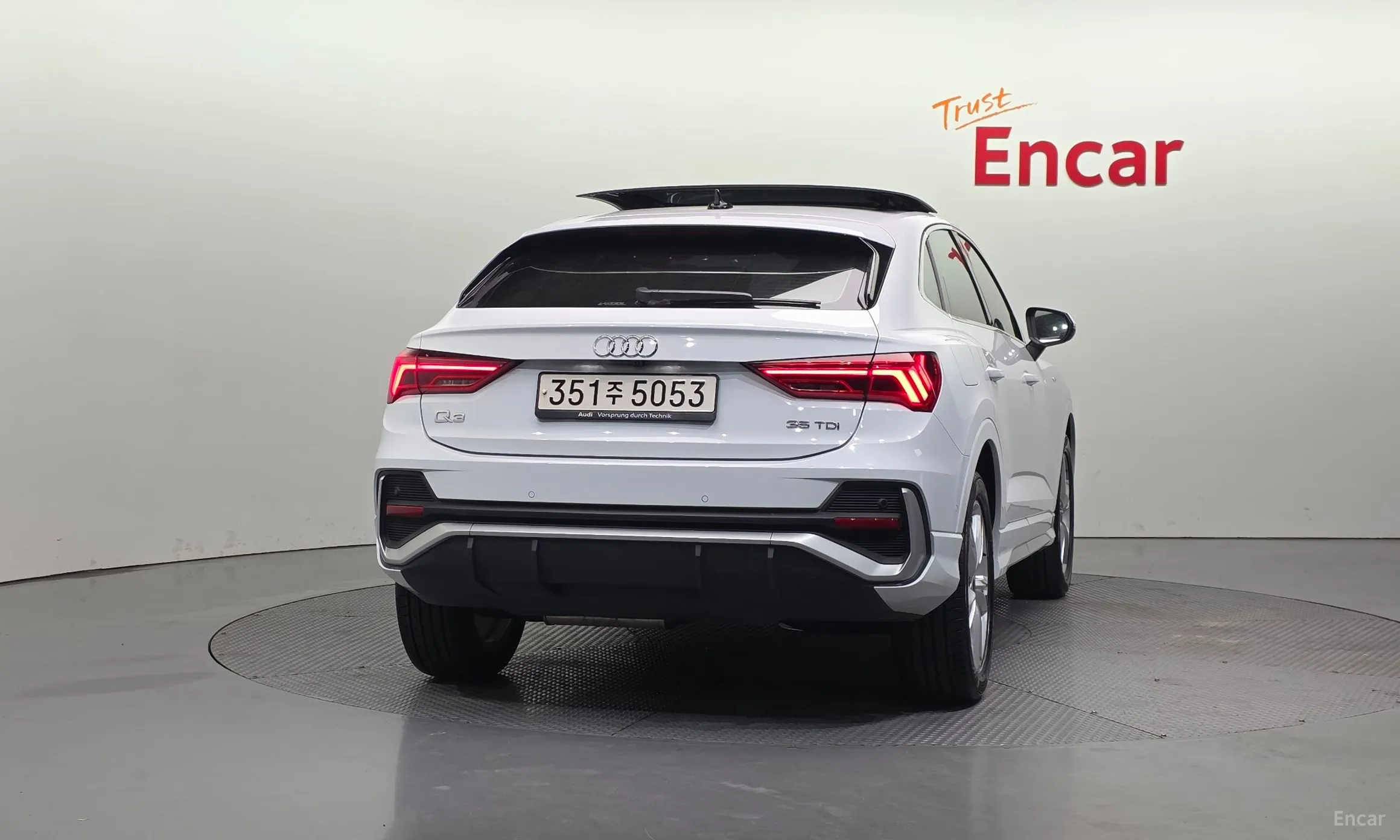 Audi Q3 (F3) превью 4