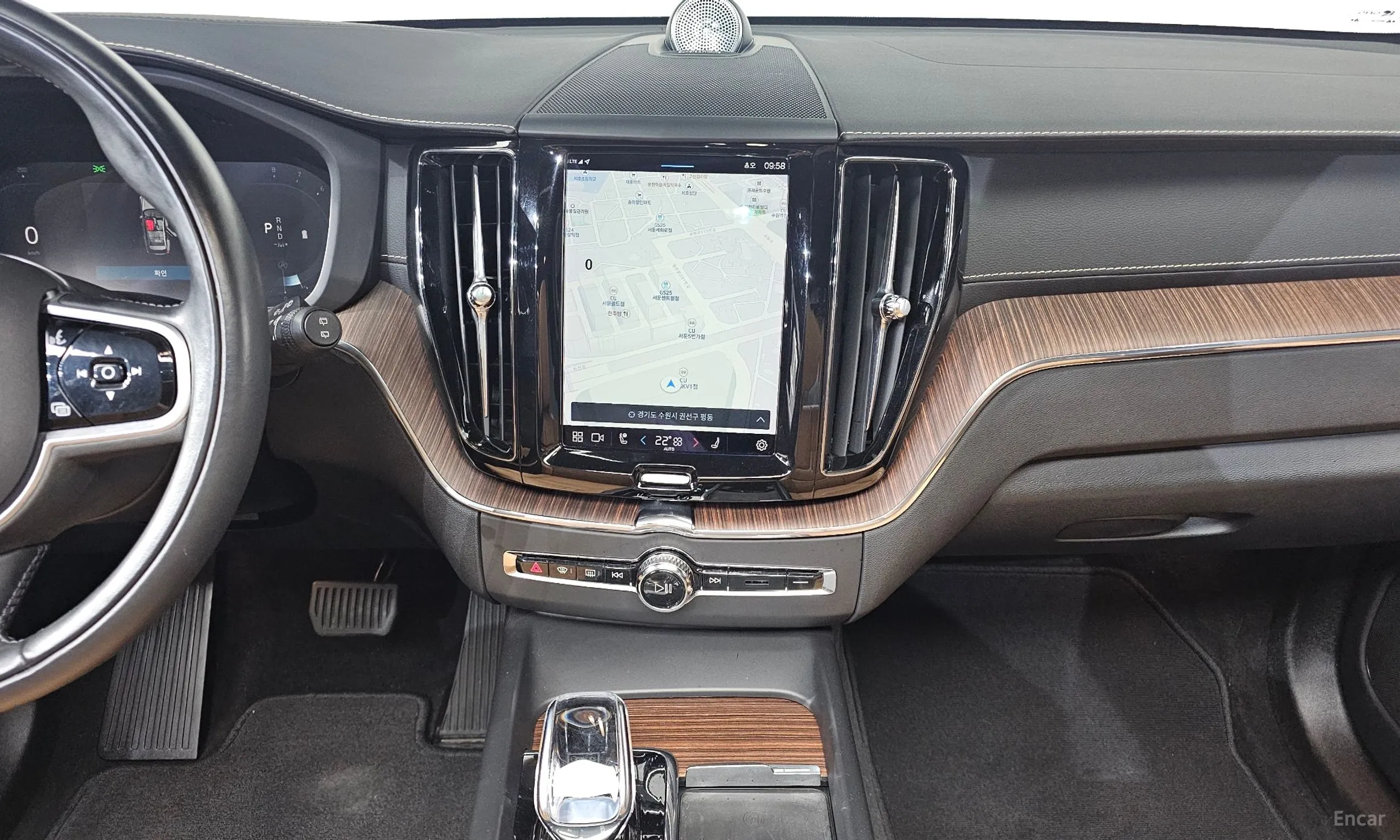 Volvo XC60 Gen 2 превью 14