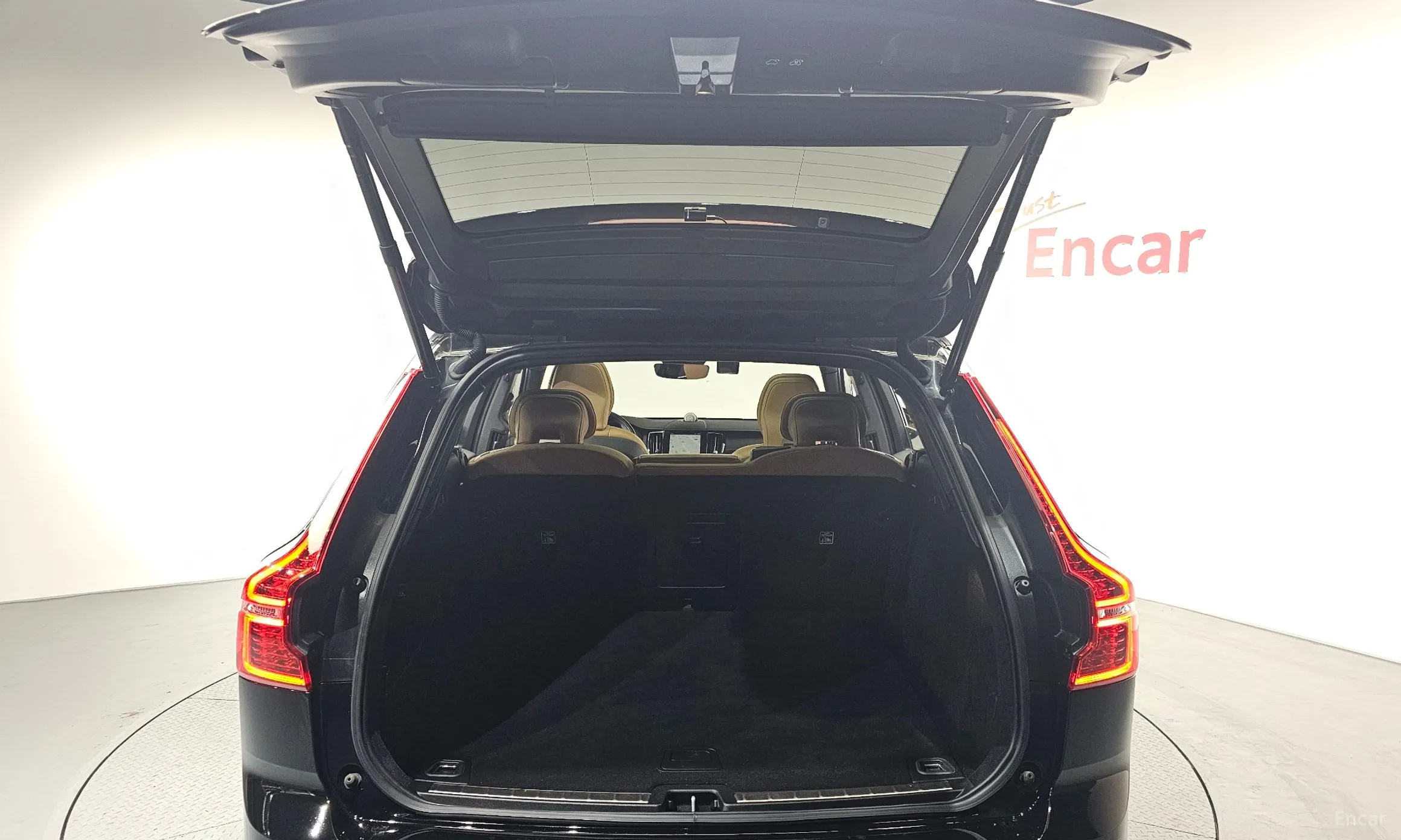 Volvo XC60 Gen 2 превью 20