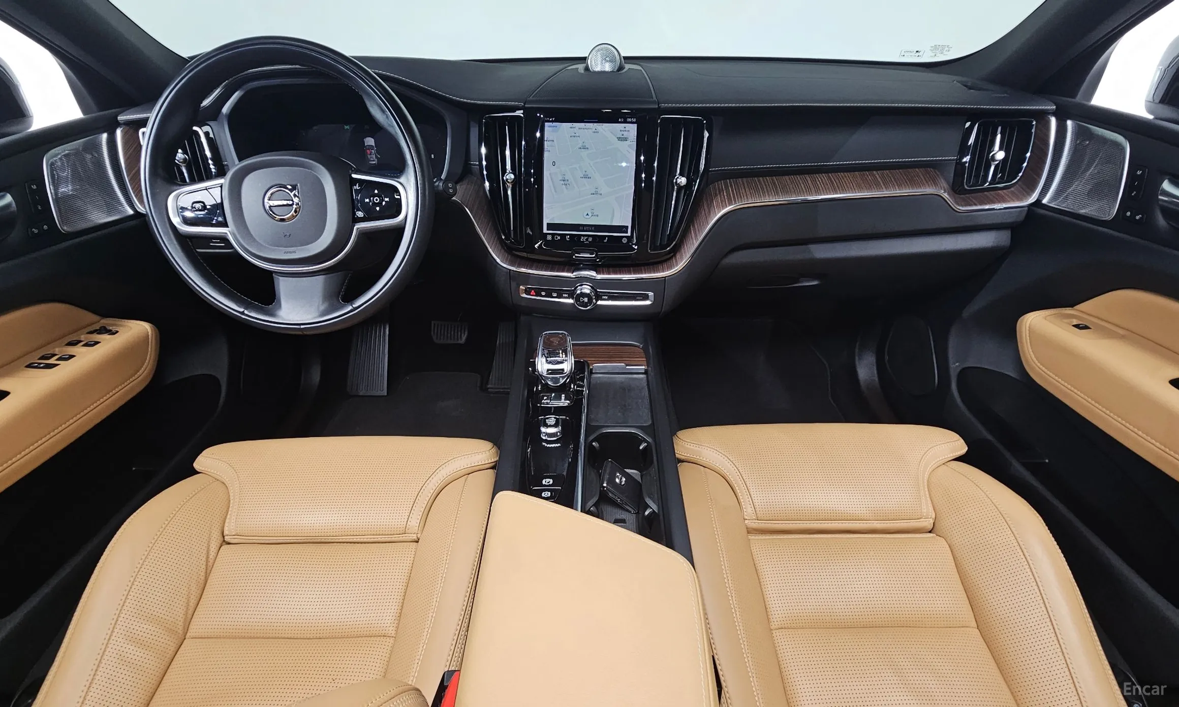 Volvo XC60 Gen 2 превью 7