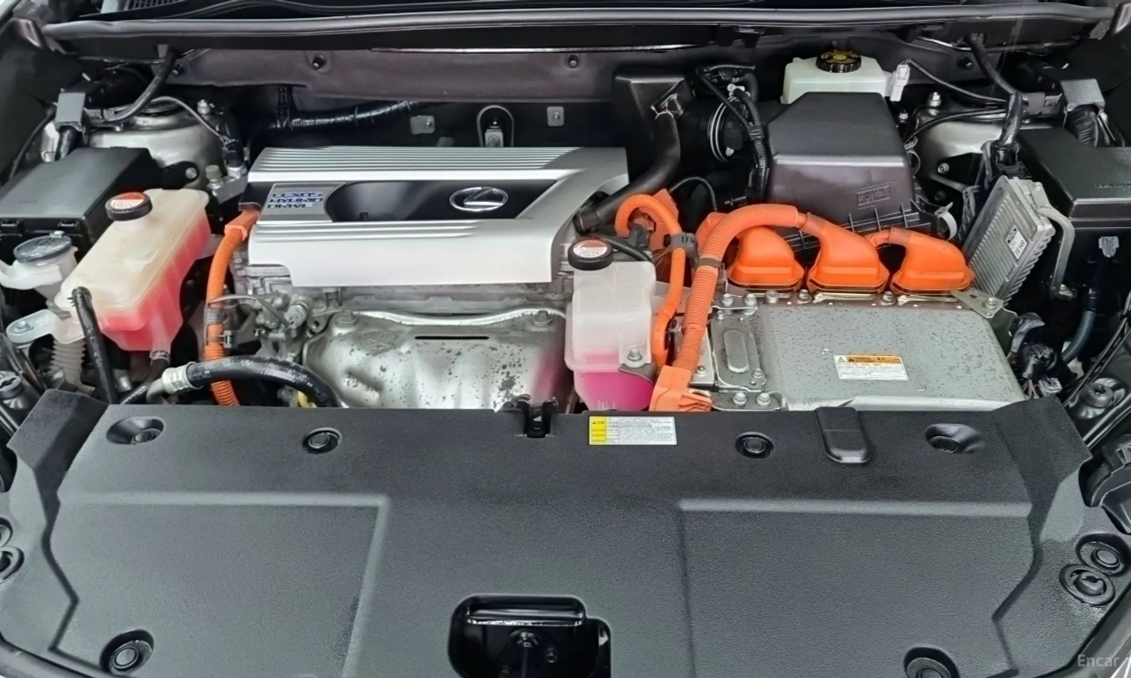 Lexus NX300h превью 6
