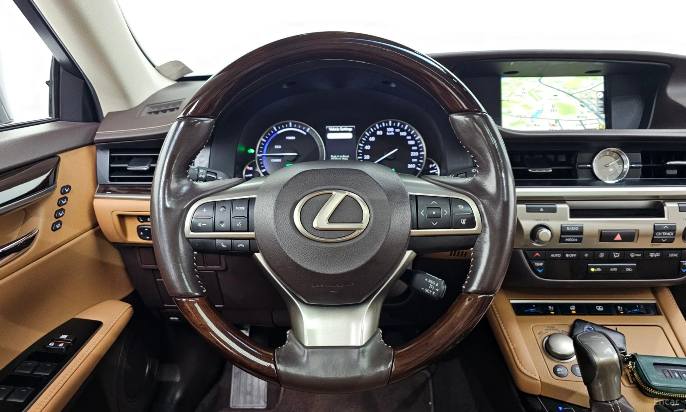Lexus New ES300h превью 13