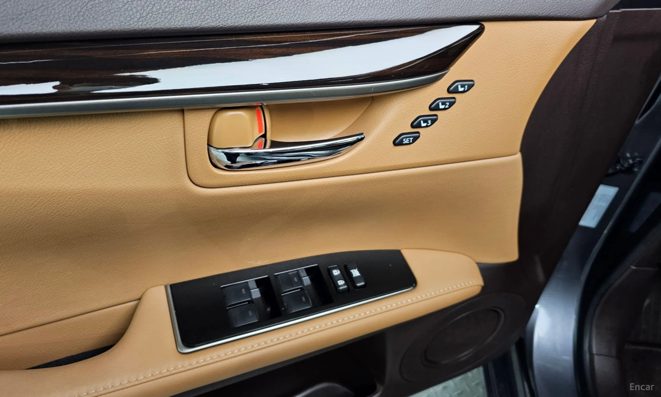 Lexus New ES300h превью 19