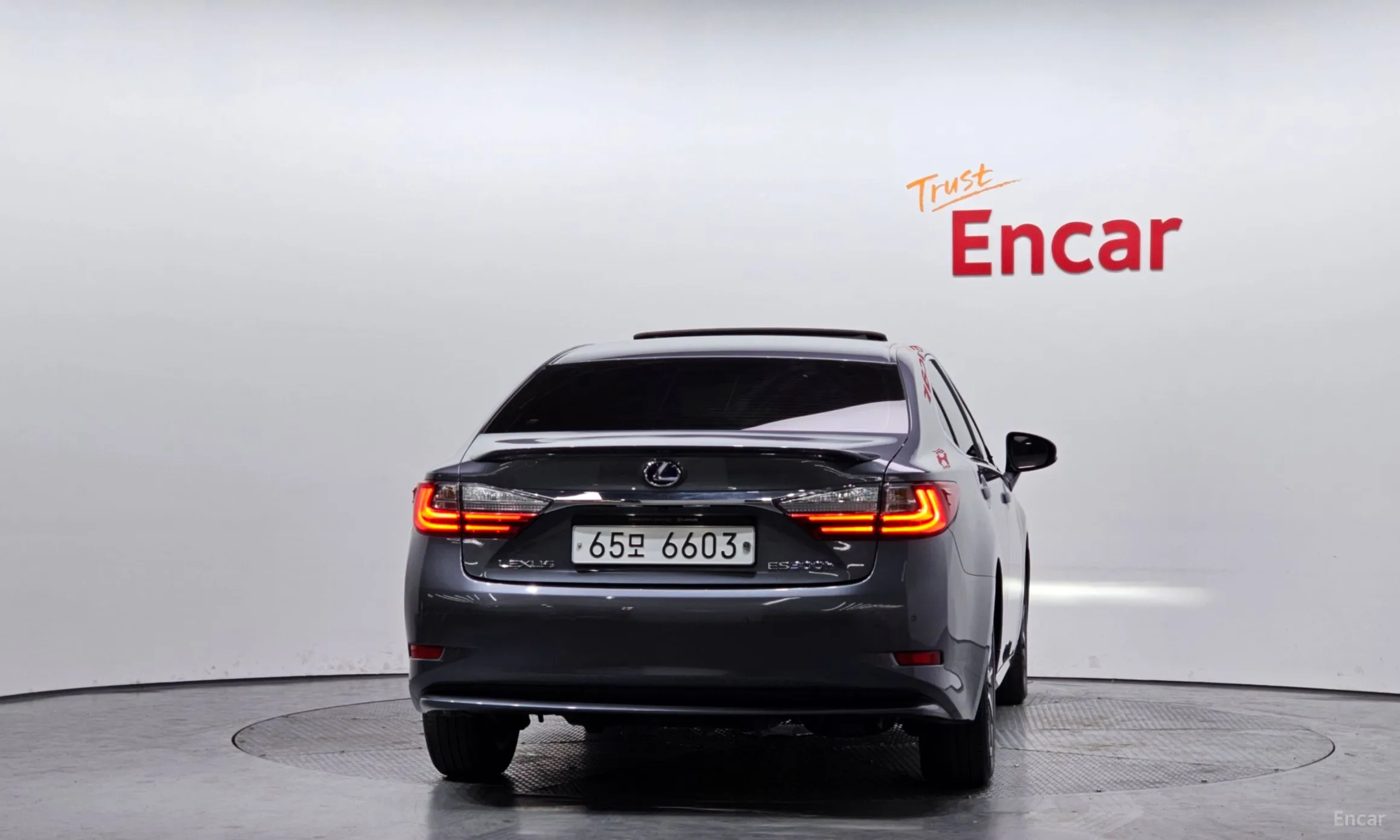 Lexus New ES300h превью 4