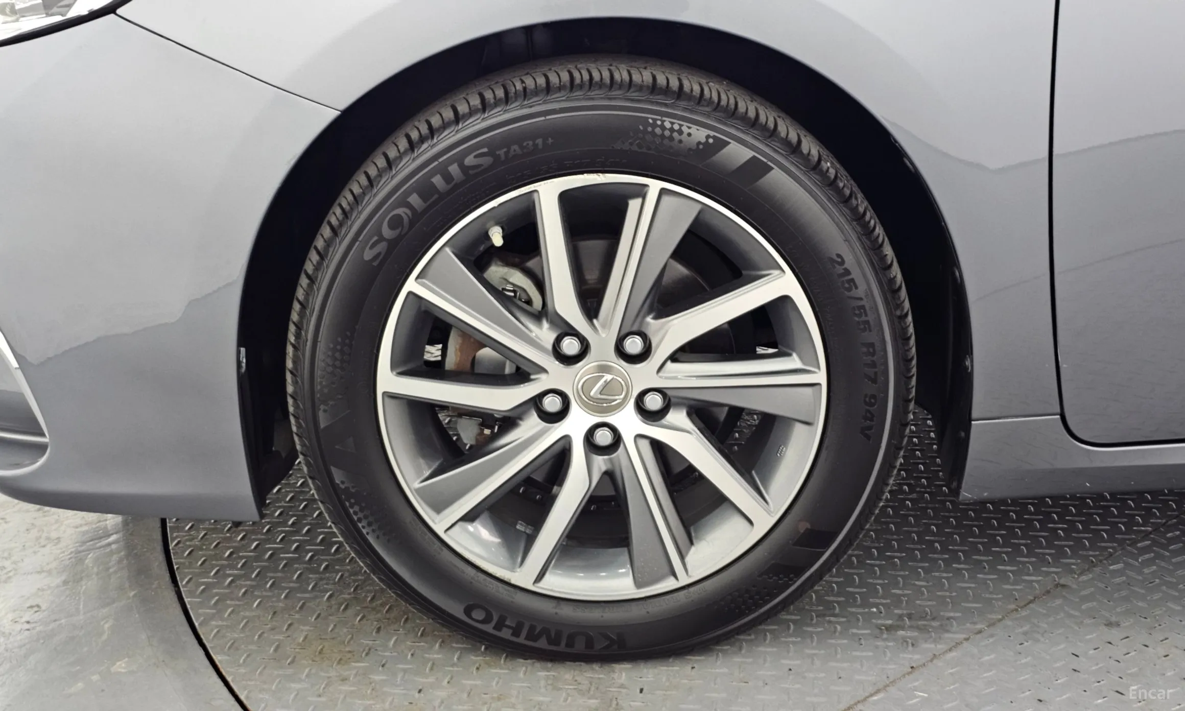 Lexus New ES300h превью 5