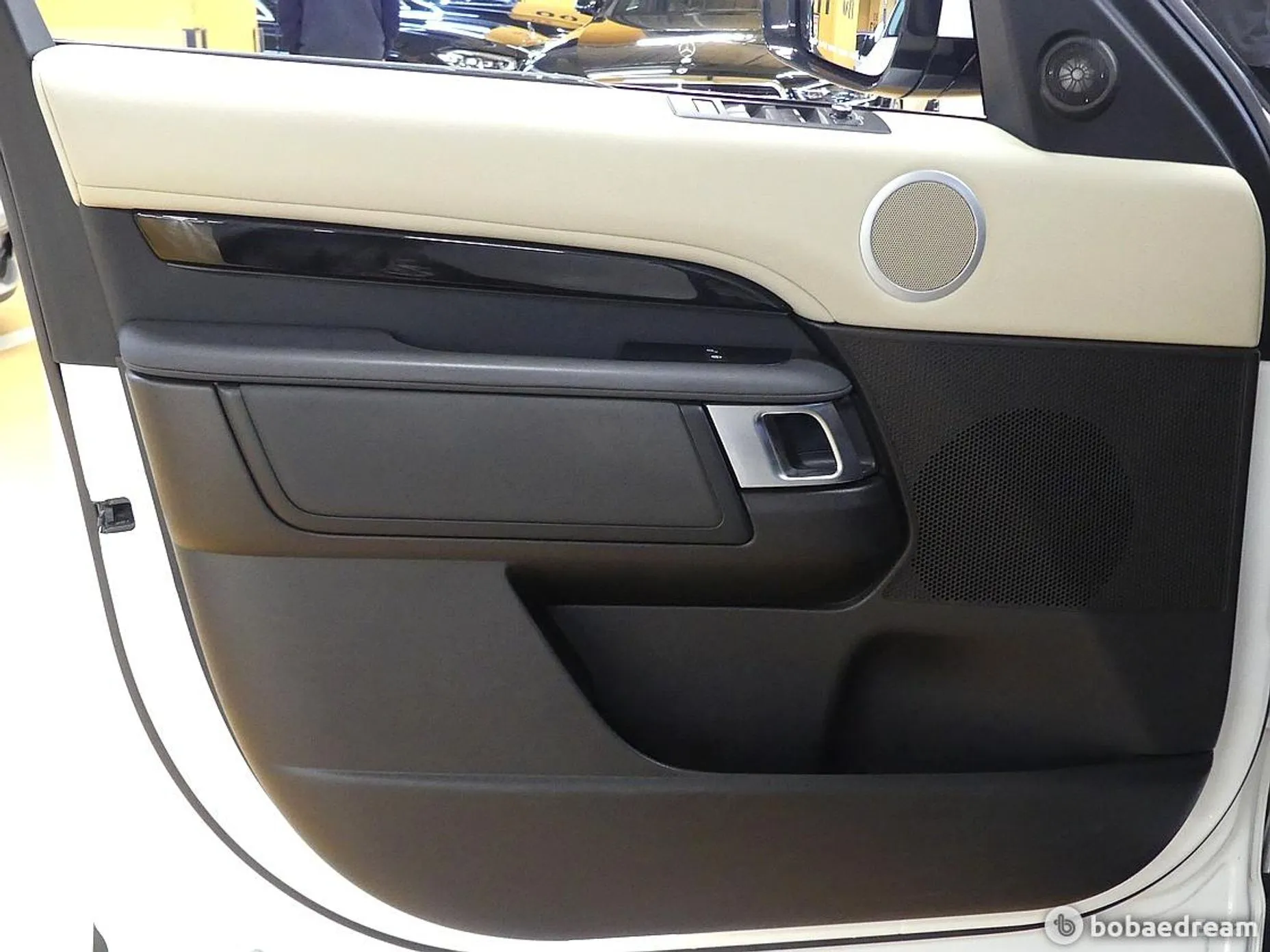 Land Rover Discovery 5 превью 11