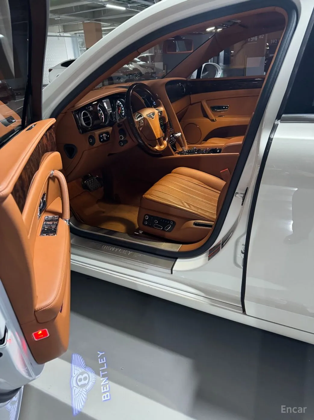 Bentley Flying Spur 2nd Generation превью 10