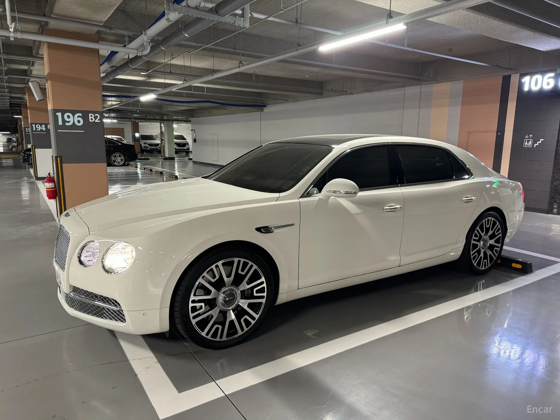 Bentley Flying Spur 2nd Generation превью 12