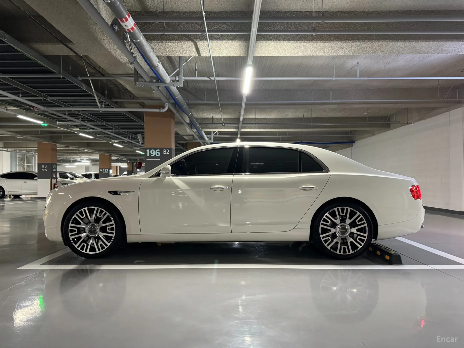 Bentley Flying Spur 2nd Generation превью 13