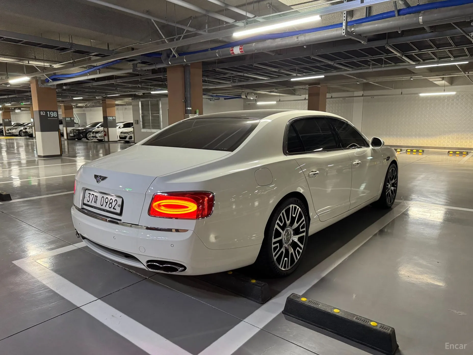 Bentley Flying Spur 2nd Generation превью 16