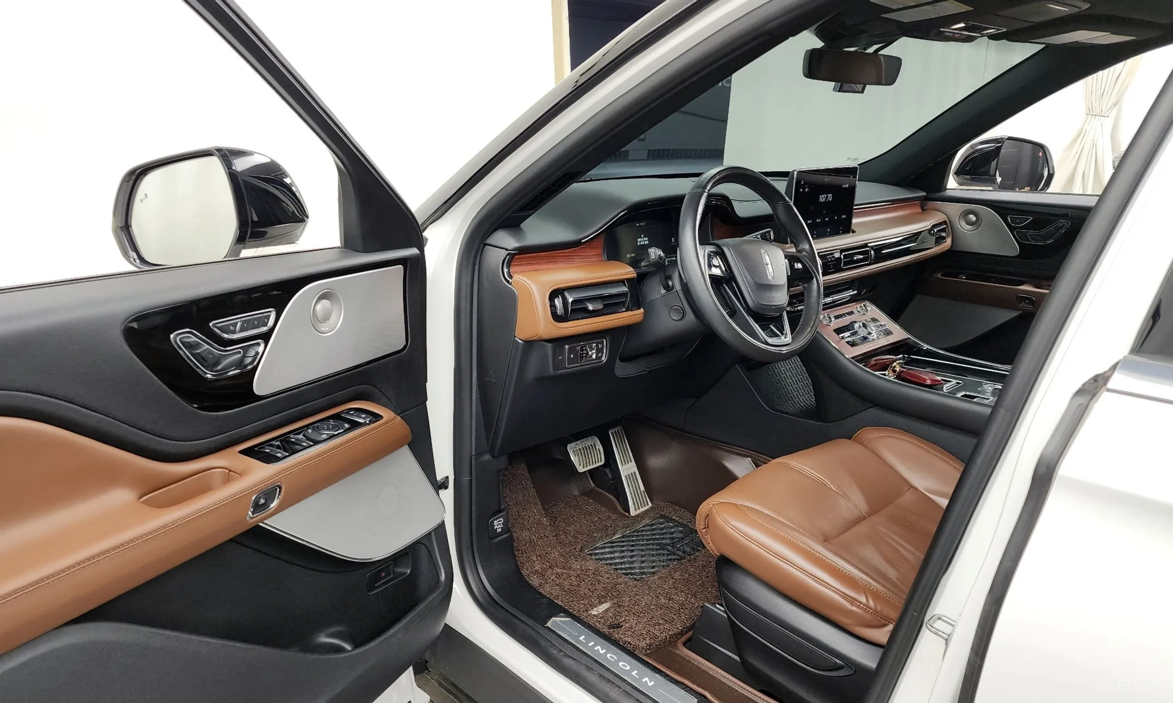 Lincoln Aviator 2nd Generation превью 10