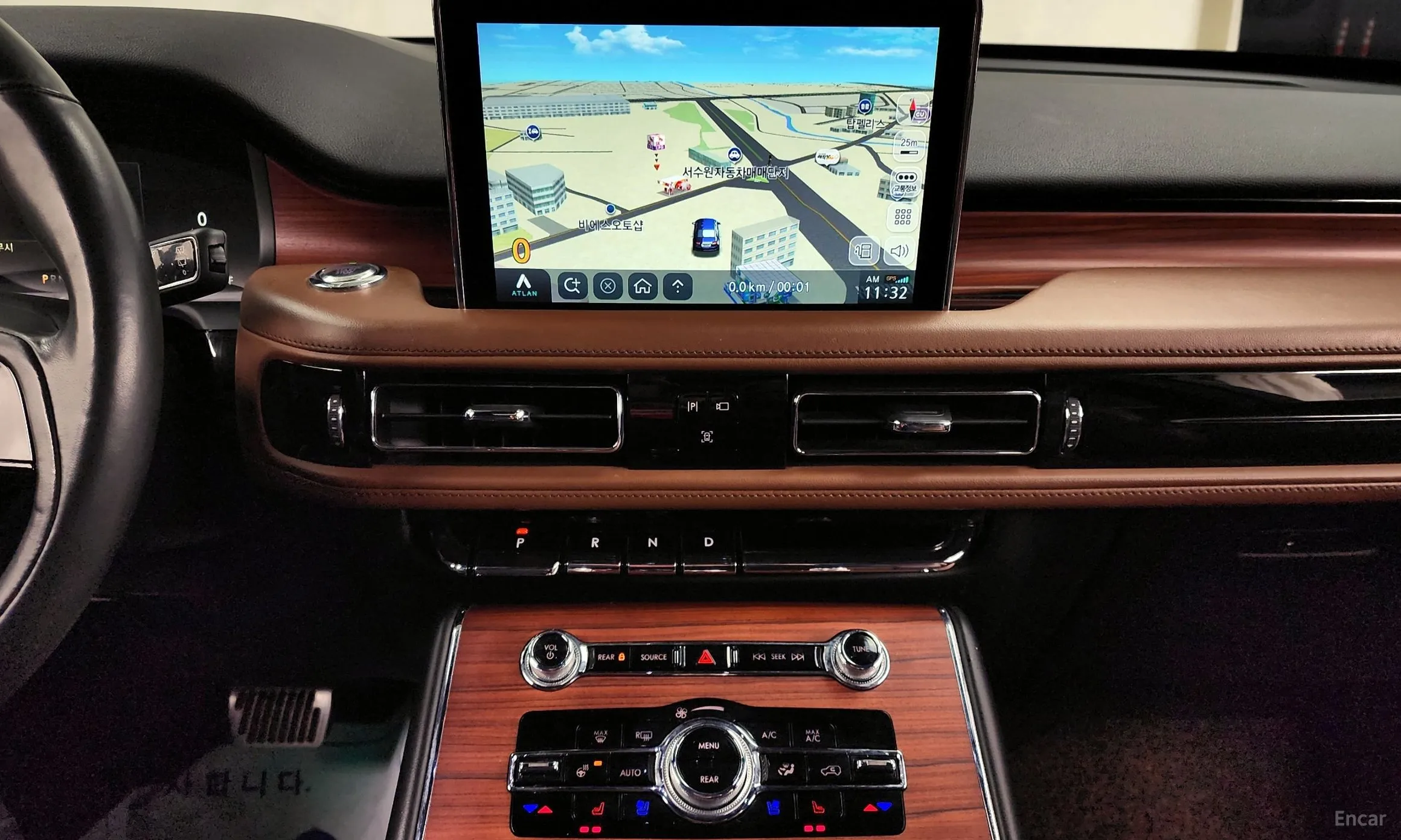 Lincoln Aviator 2nd Generation превью 14