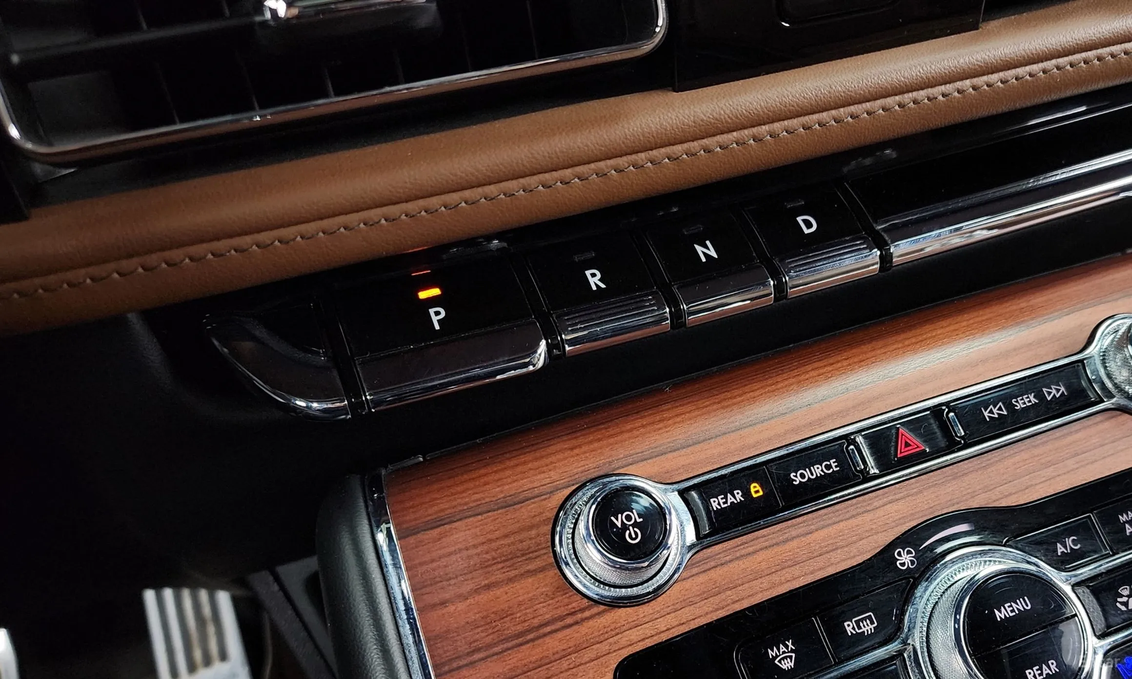 Lincoln Aviator 2nd Generation превью 9