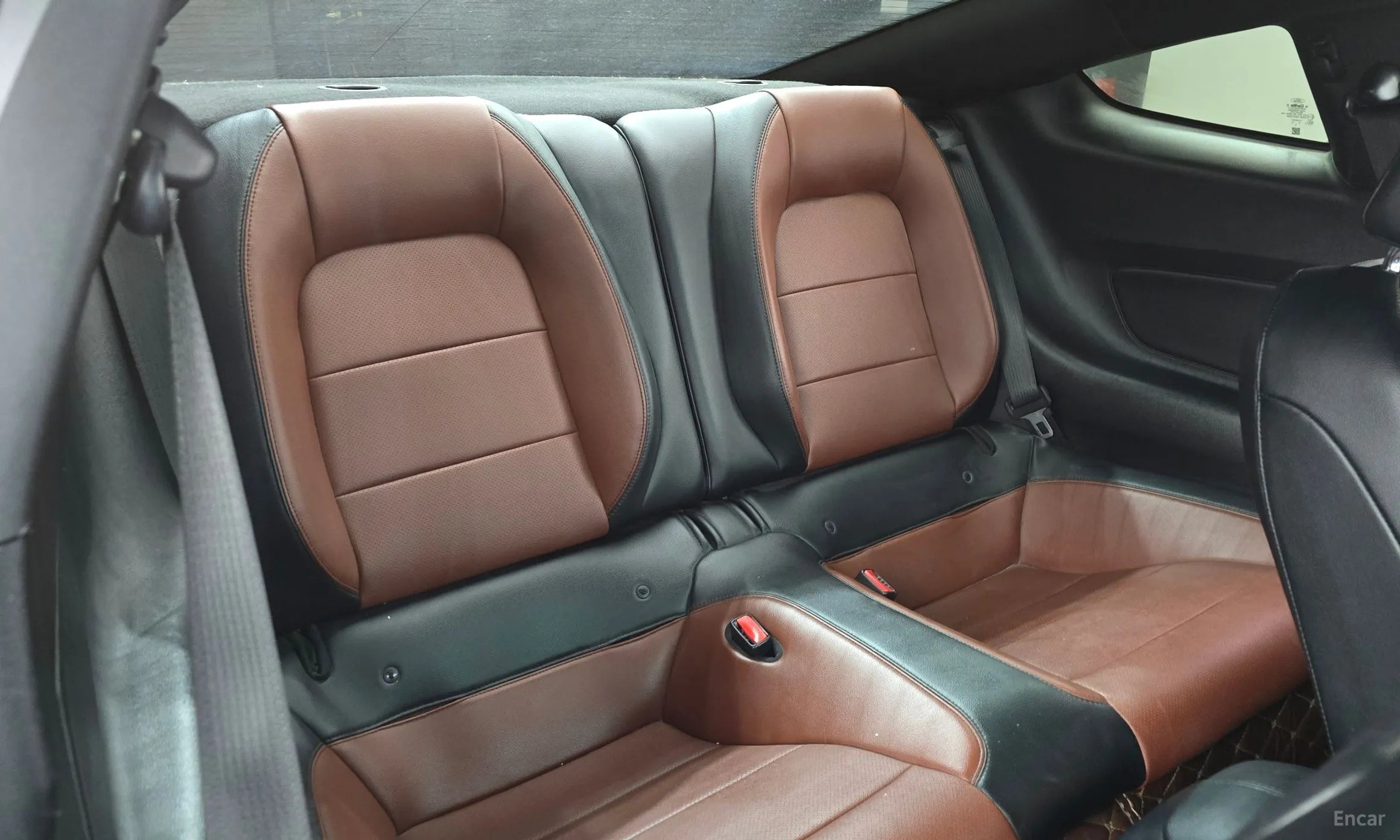 Ford Mustang превью 12