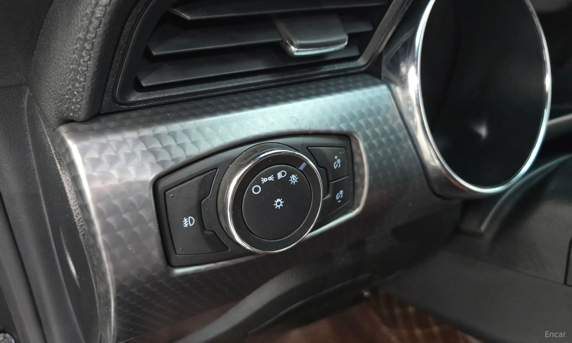 Ford Mustang превью 19