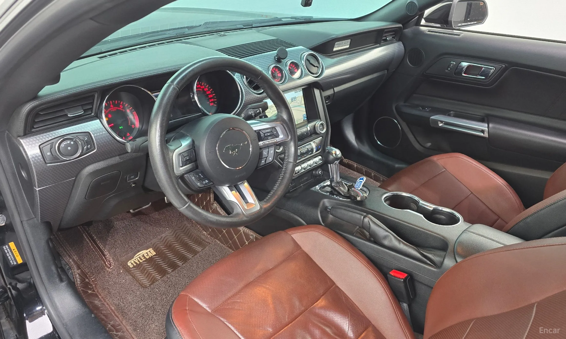 Ford Mustang превью 7