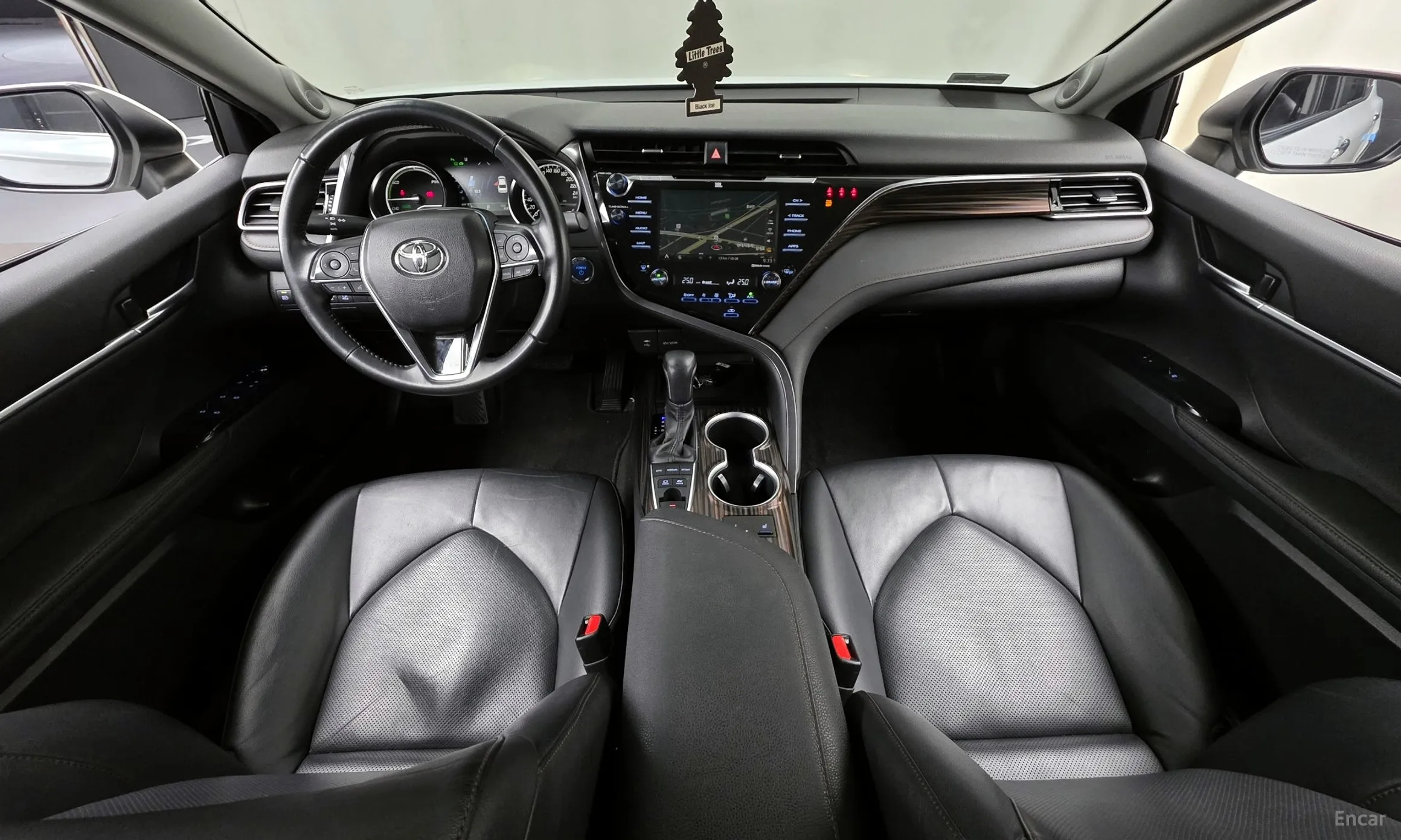 Toyota Camry (XV70) превью 7