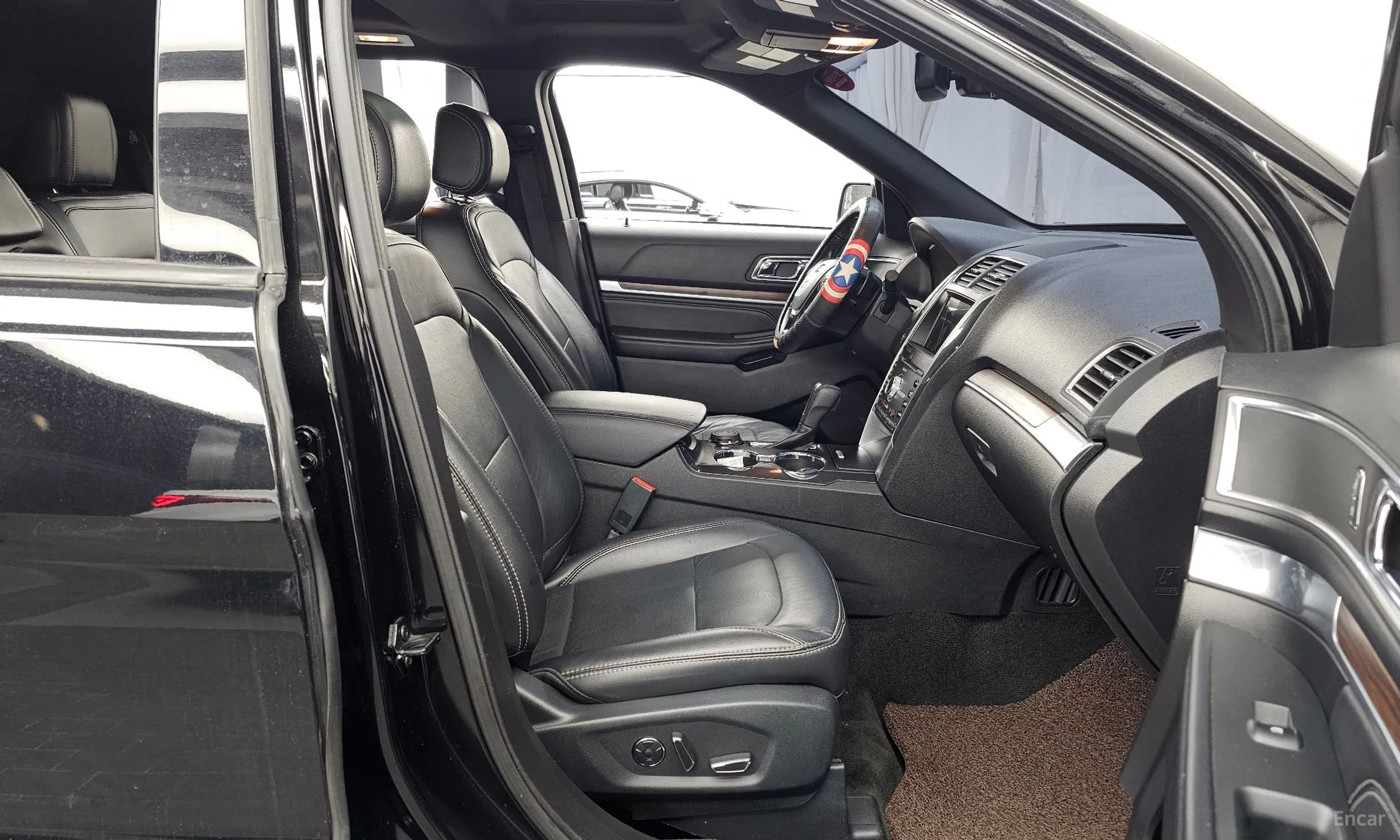 Ford Explorer превью 11