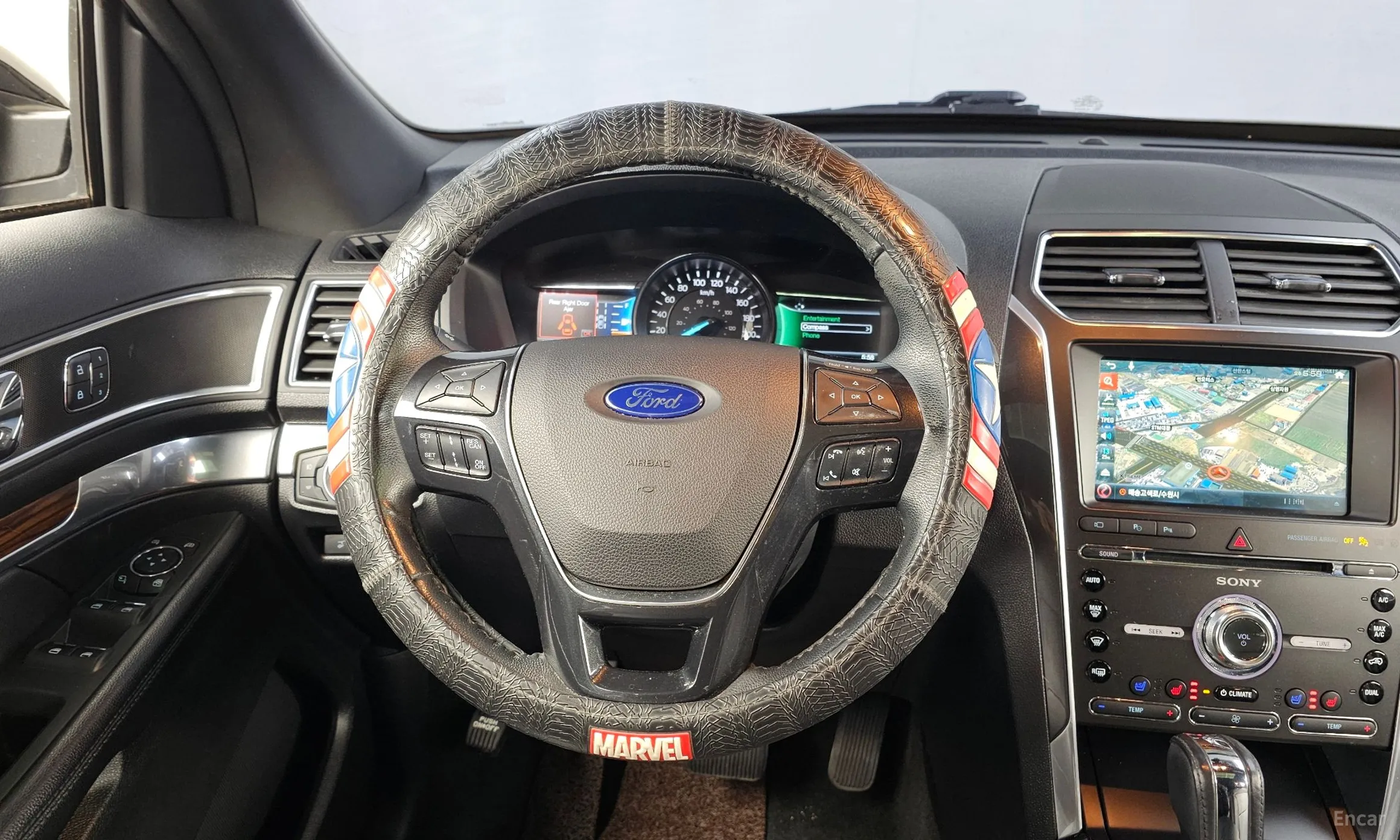 Ford Explorer превью 13