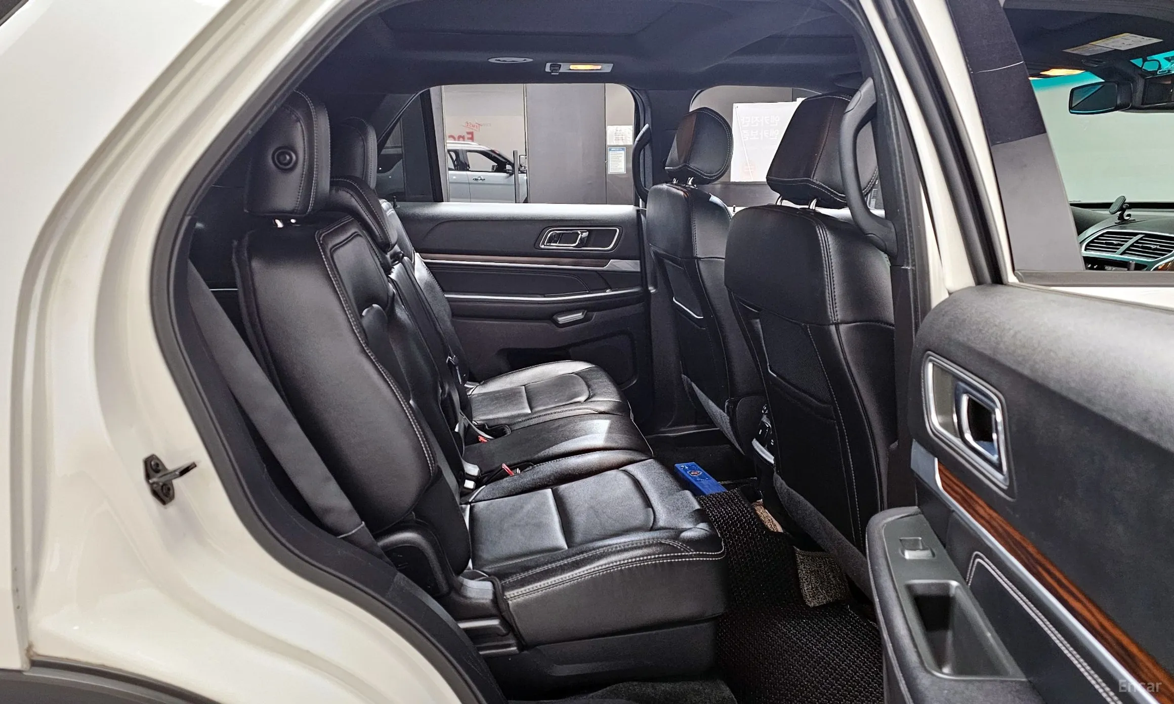 Ford Explorer превью 12
