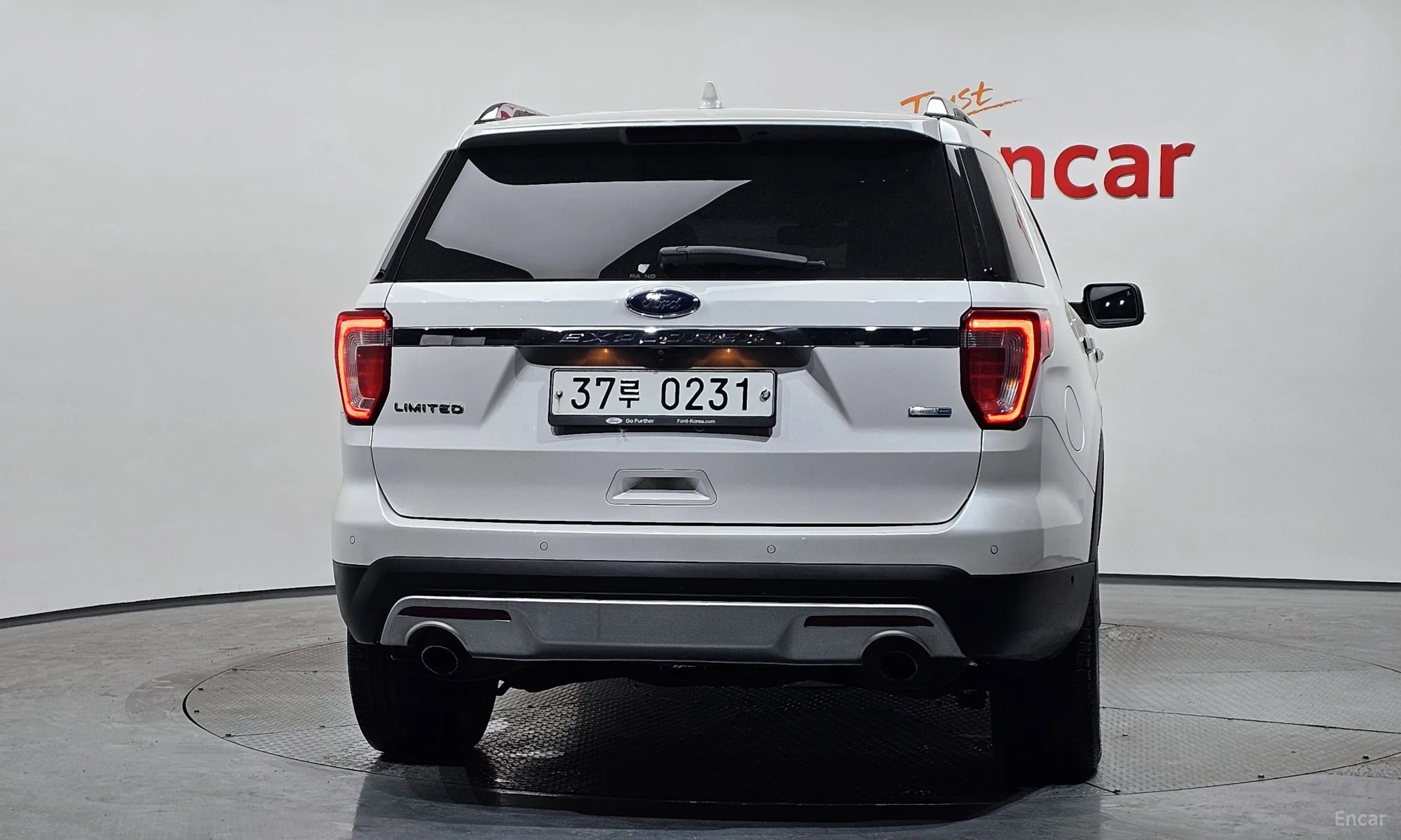 Ford Explorer превью 4