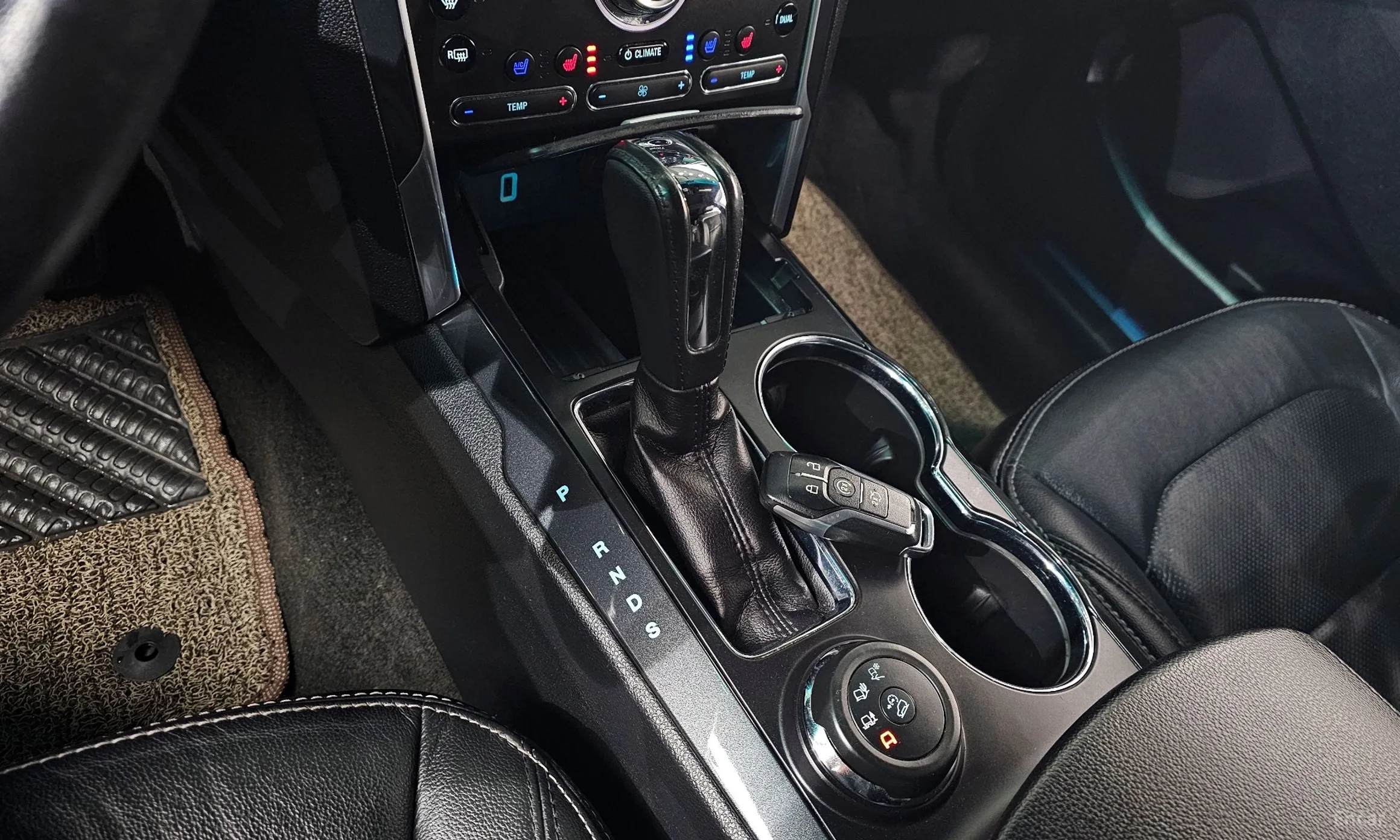 Ford Explorer превью 9