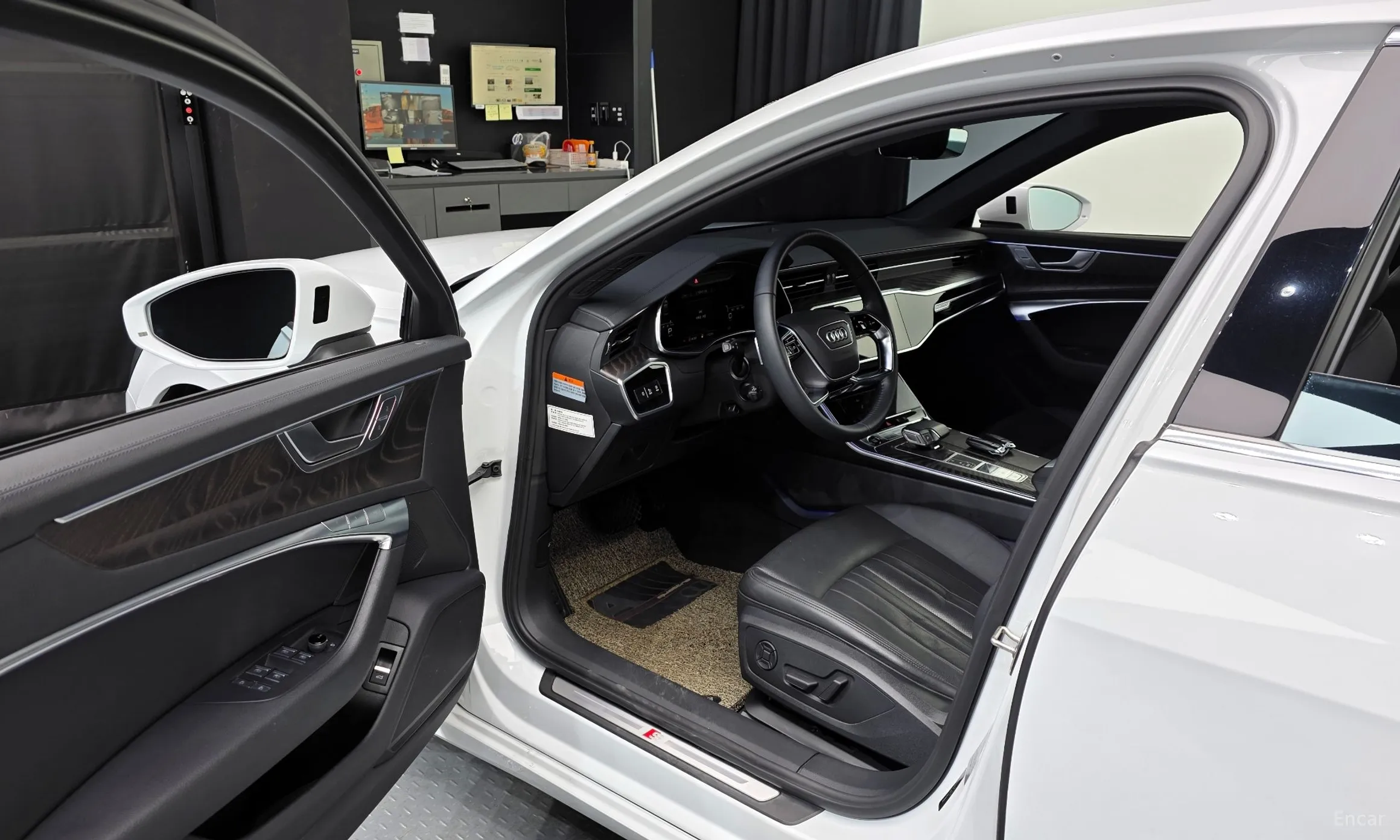 Audi A6 (C8) превью 10