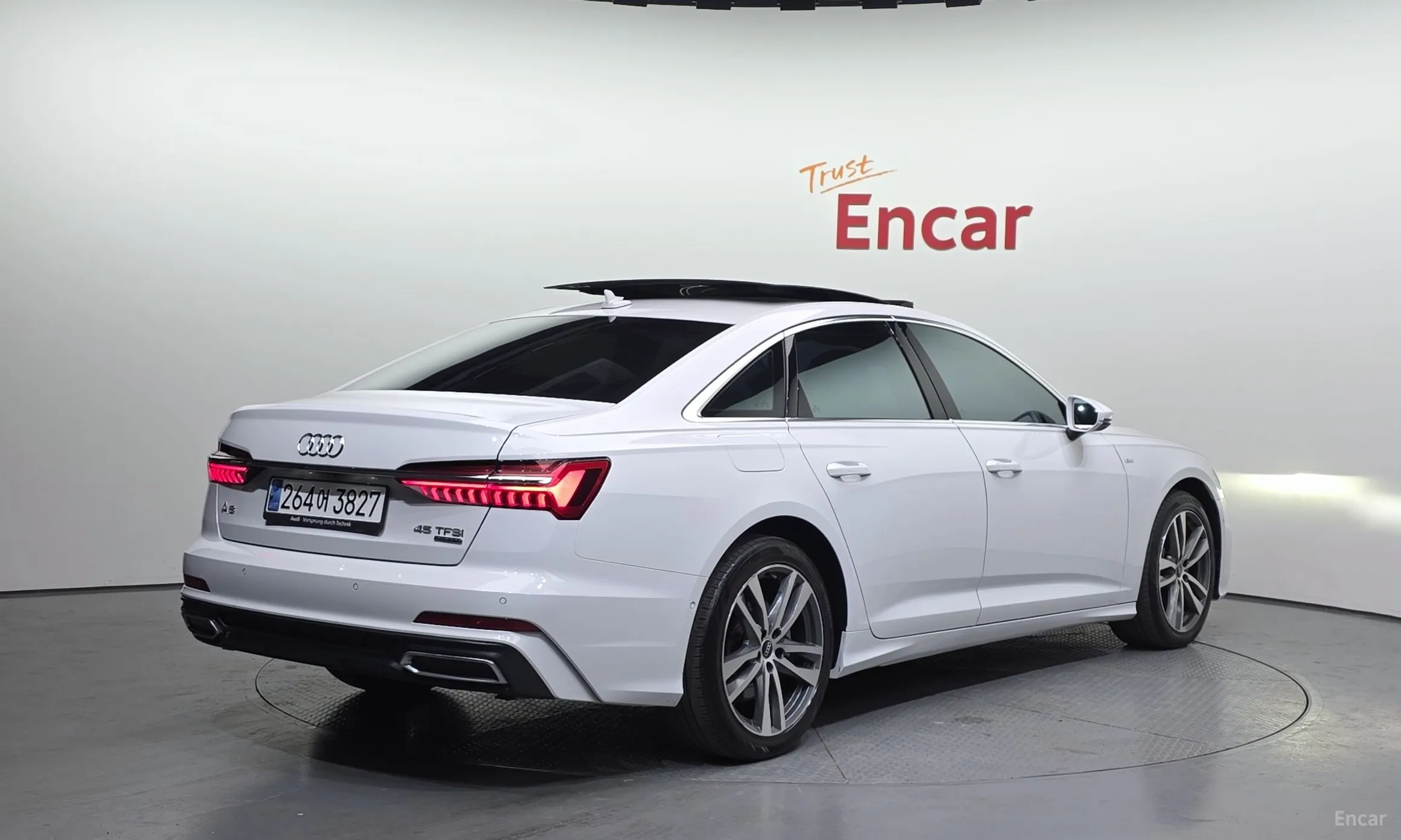 Audi A6 (C8)
