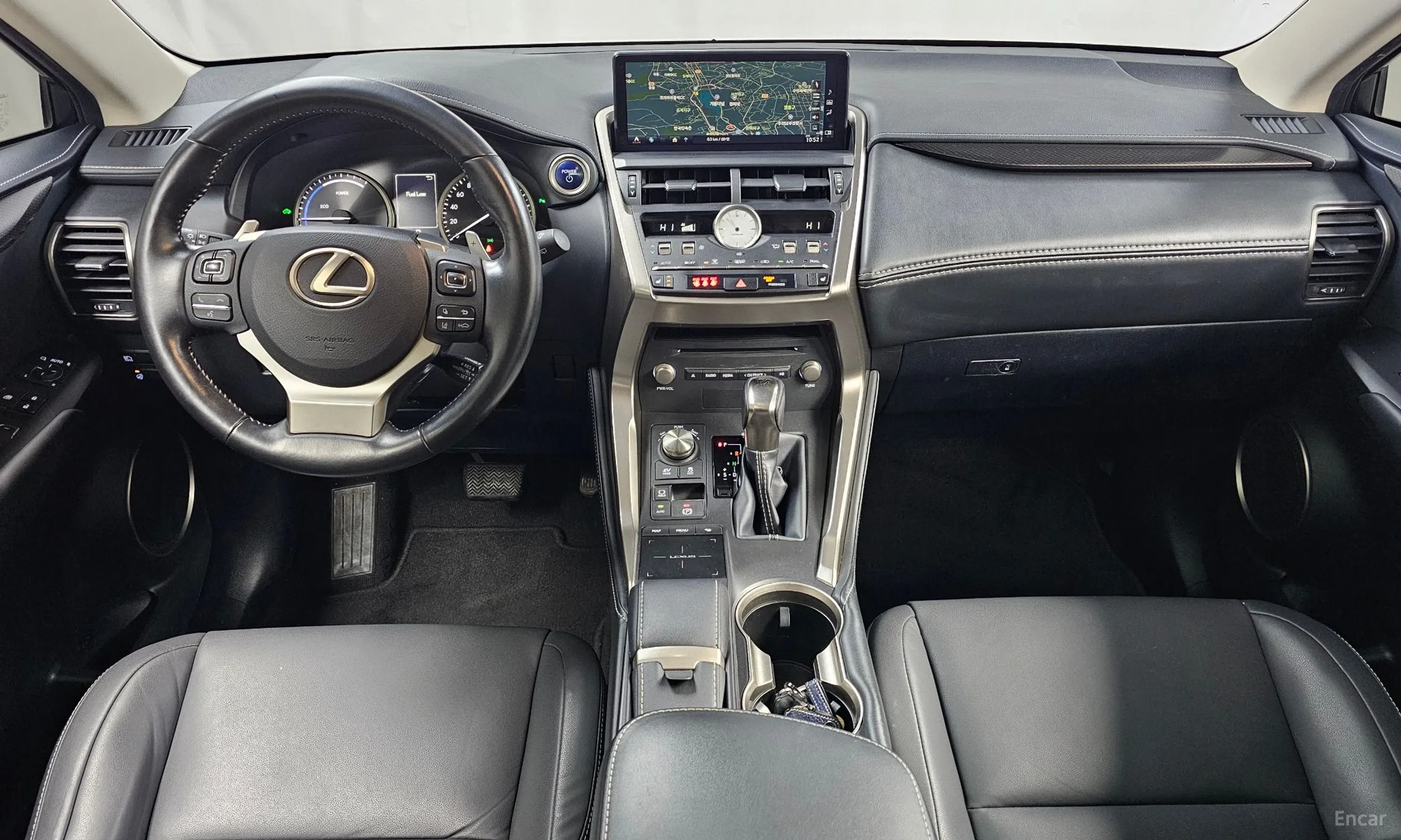 Lexus NX300h превью 7
