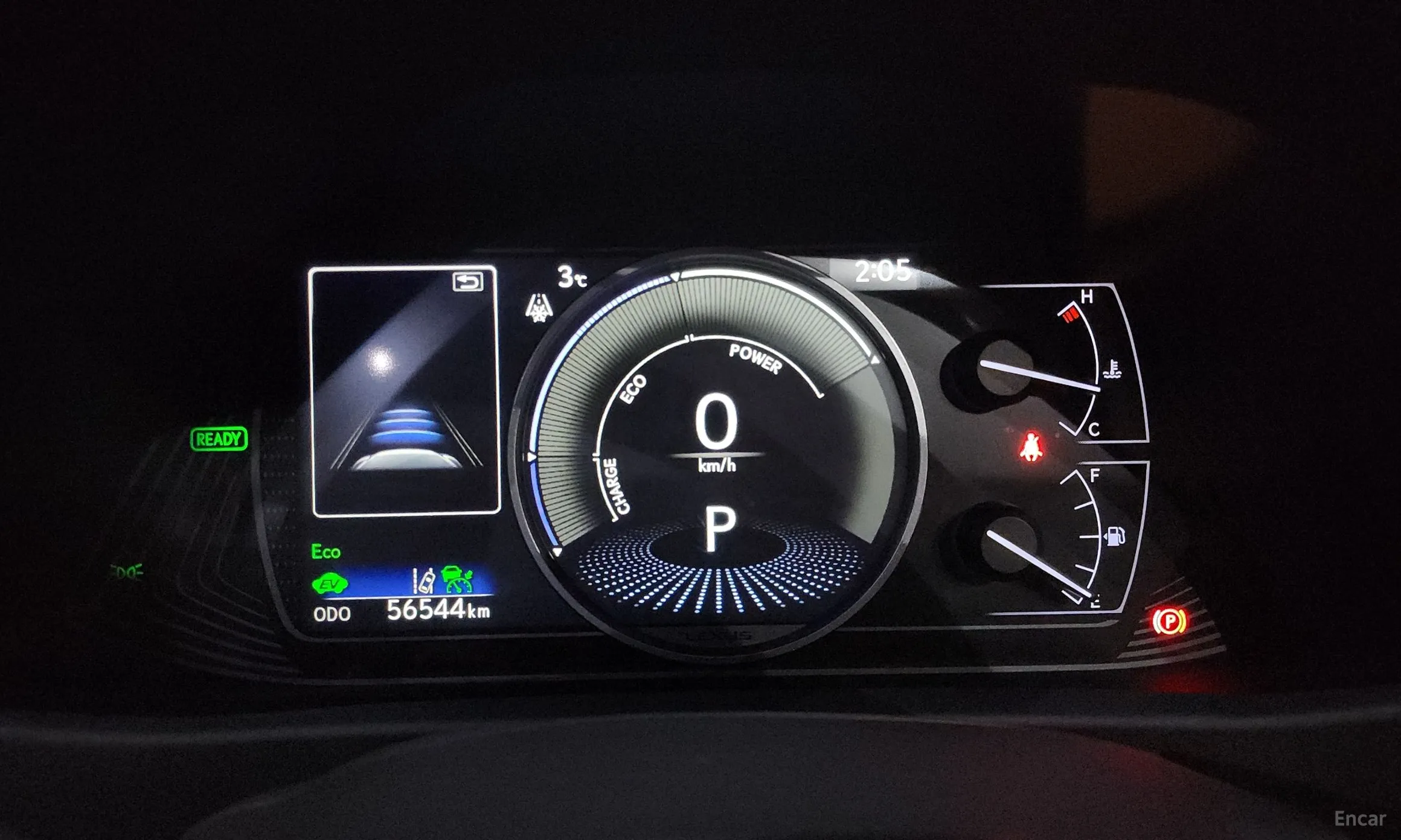 Lexus UX250h превью 8