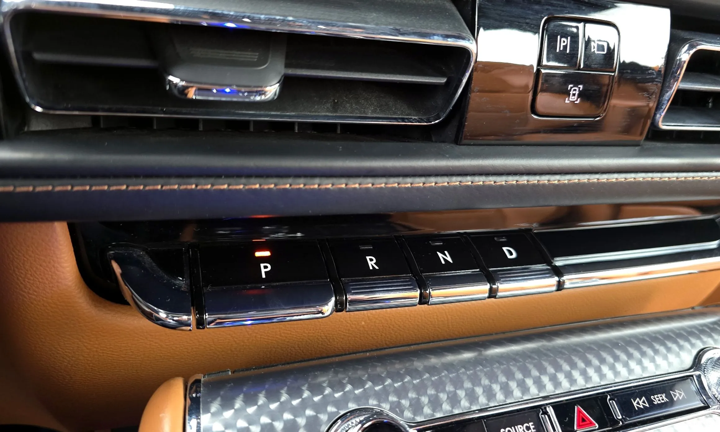 Lincoln Aviator 2nd Generation превью 9