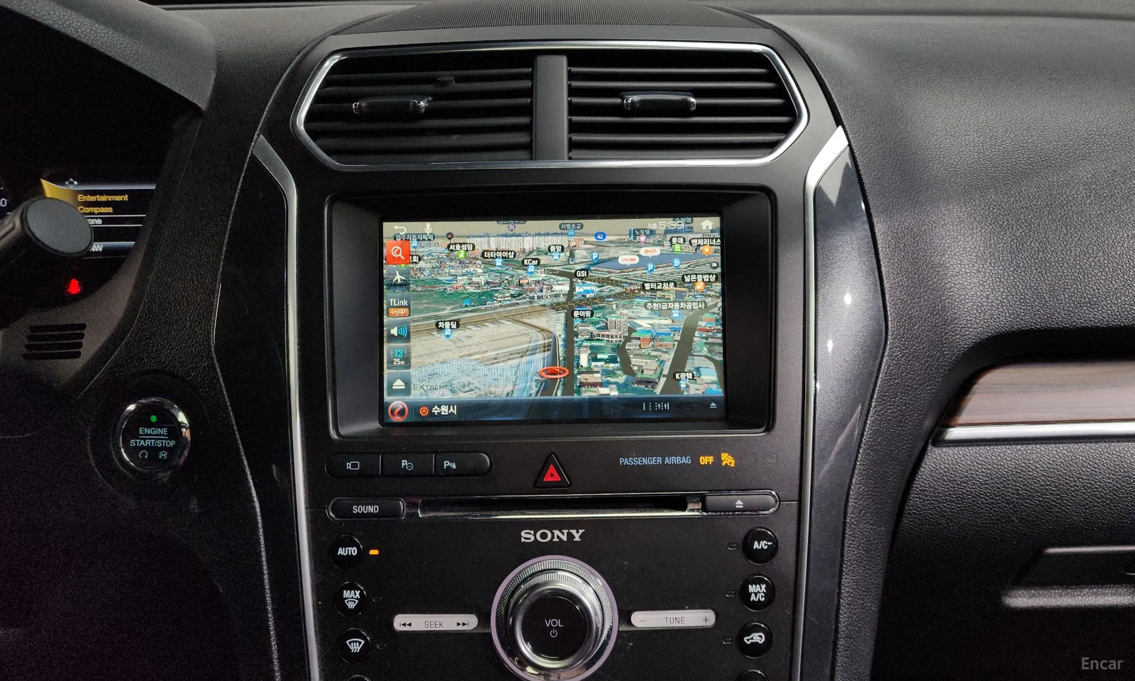 Ford Explorer превью 15