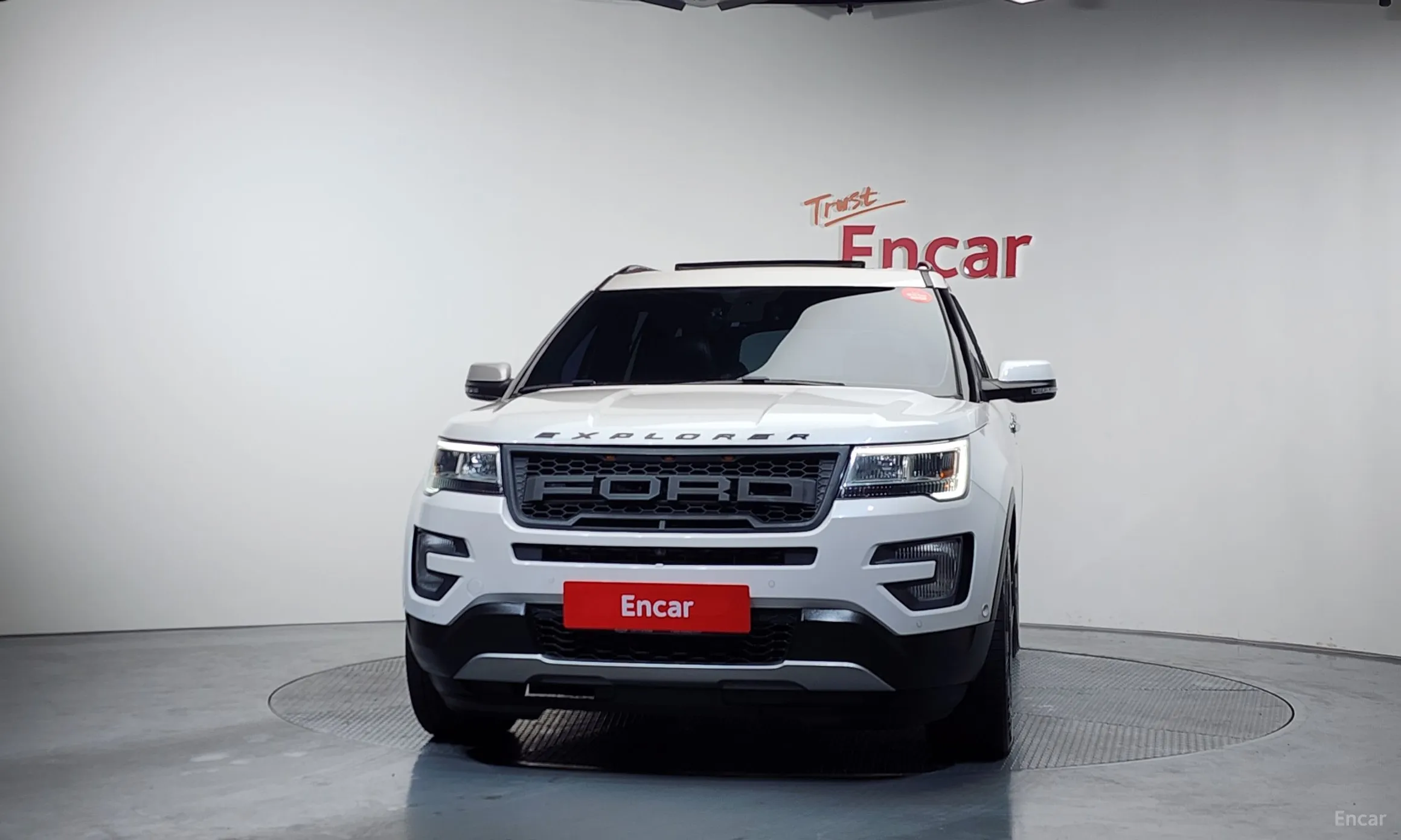 Ford Explorer превью 3
