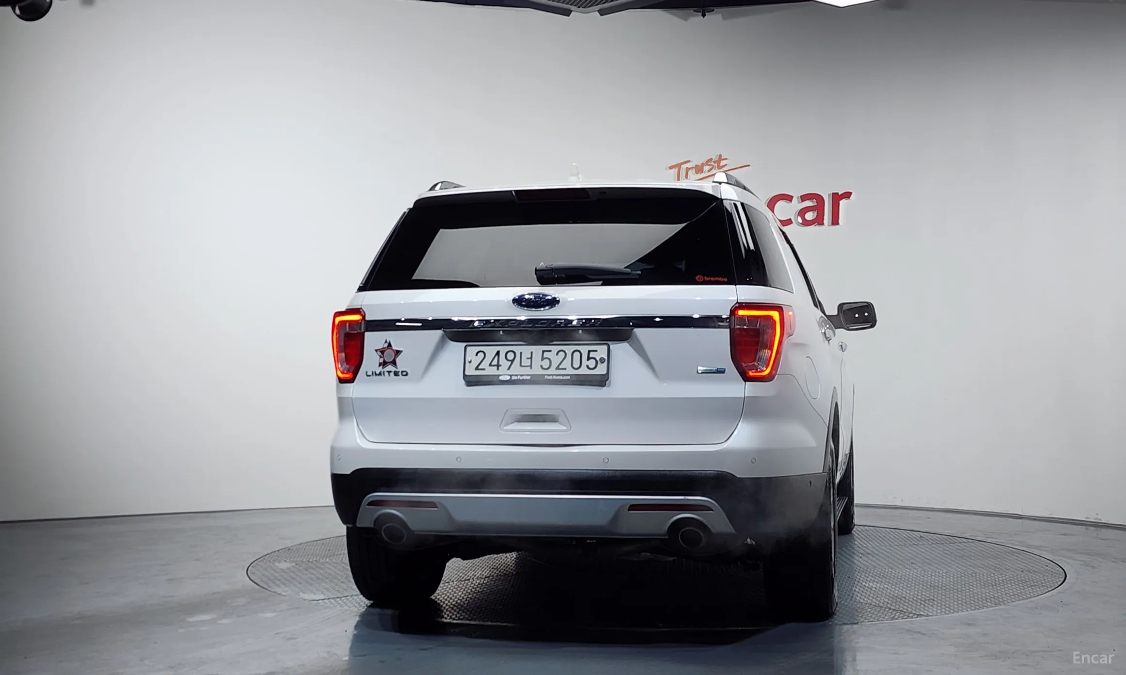 Ford Explorer превью 4