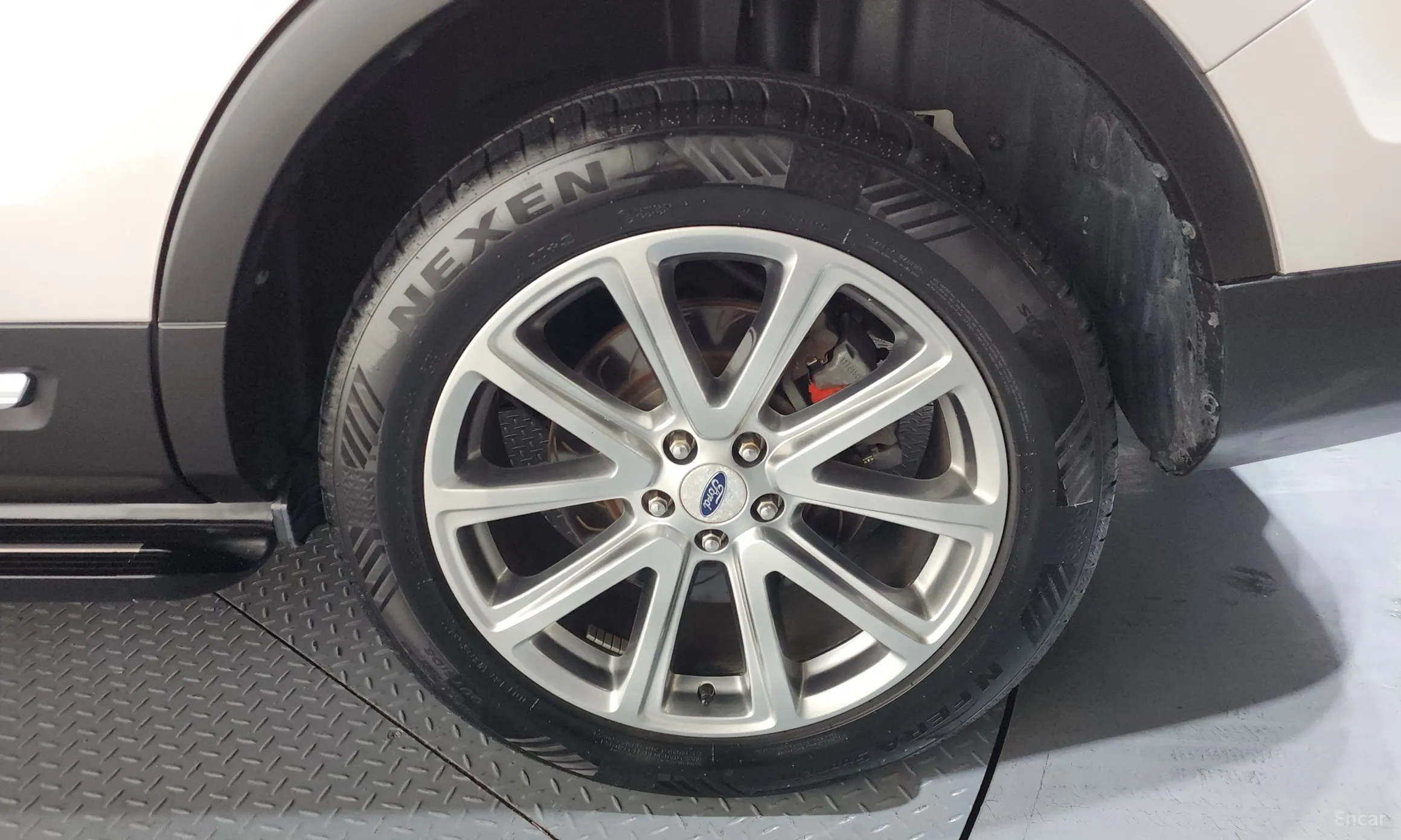Ford Explorer превью 5