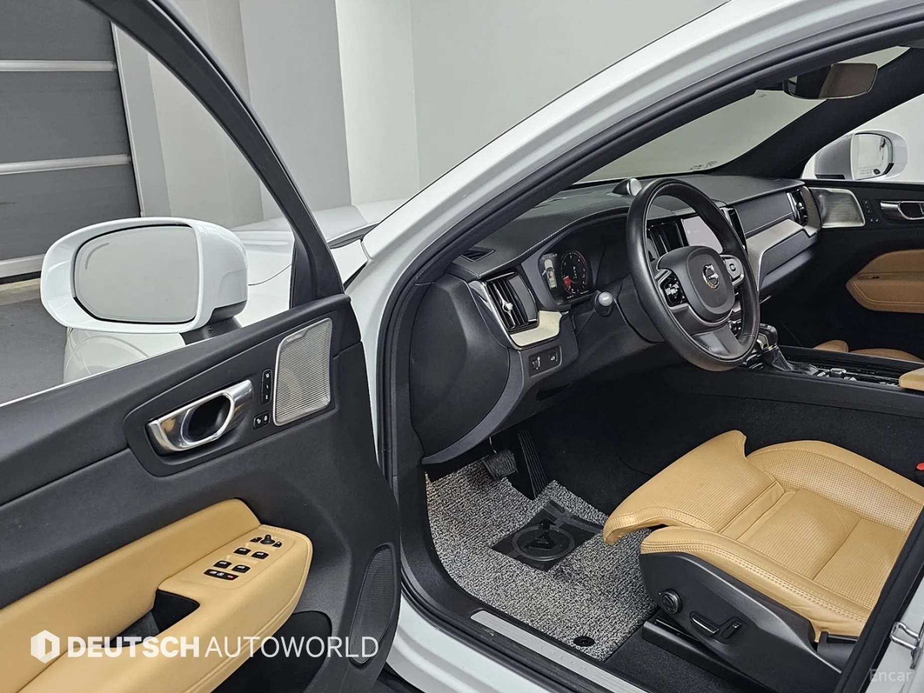 Volvo XC60 Gen 2 превью 11