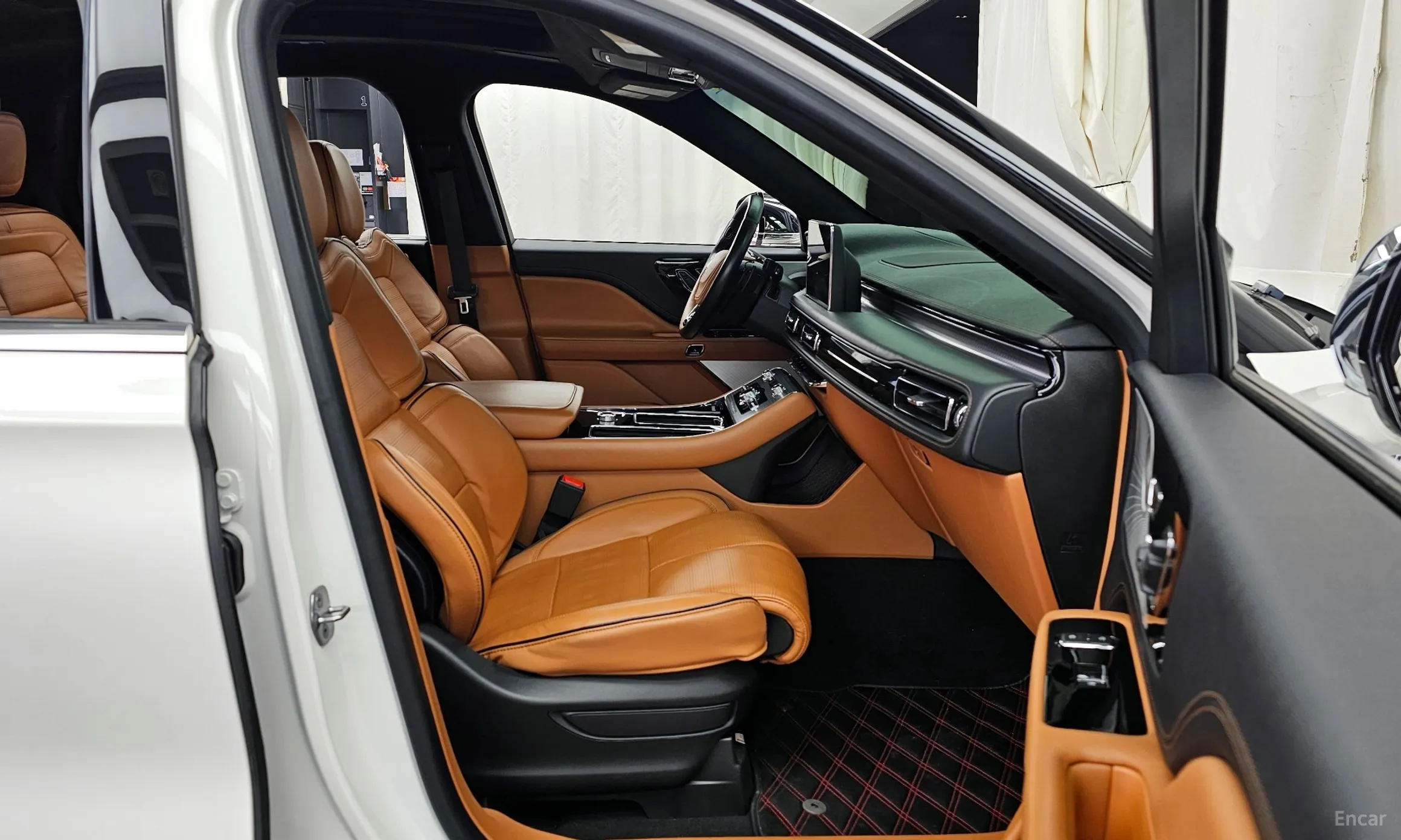 Lincoln Aviator 2nd Generation превью 11